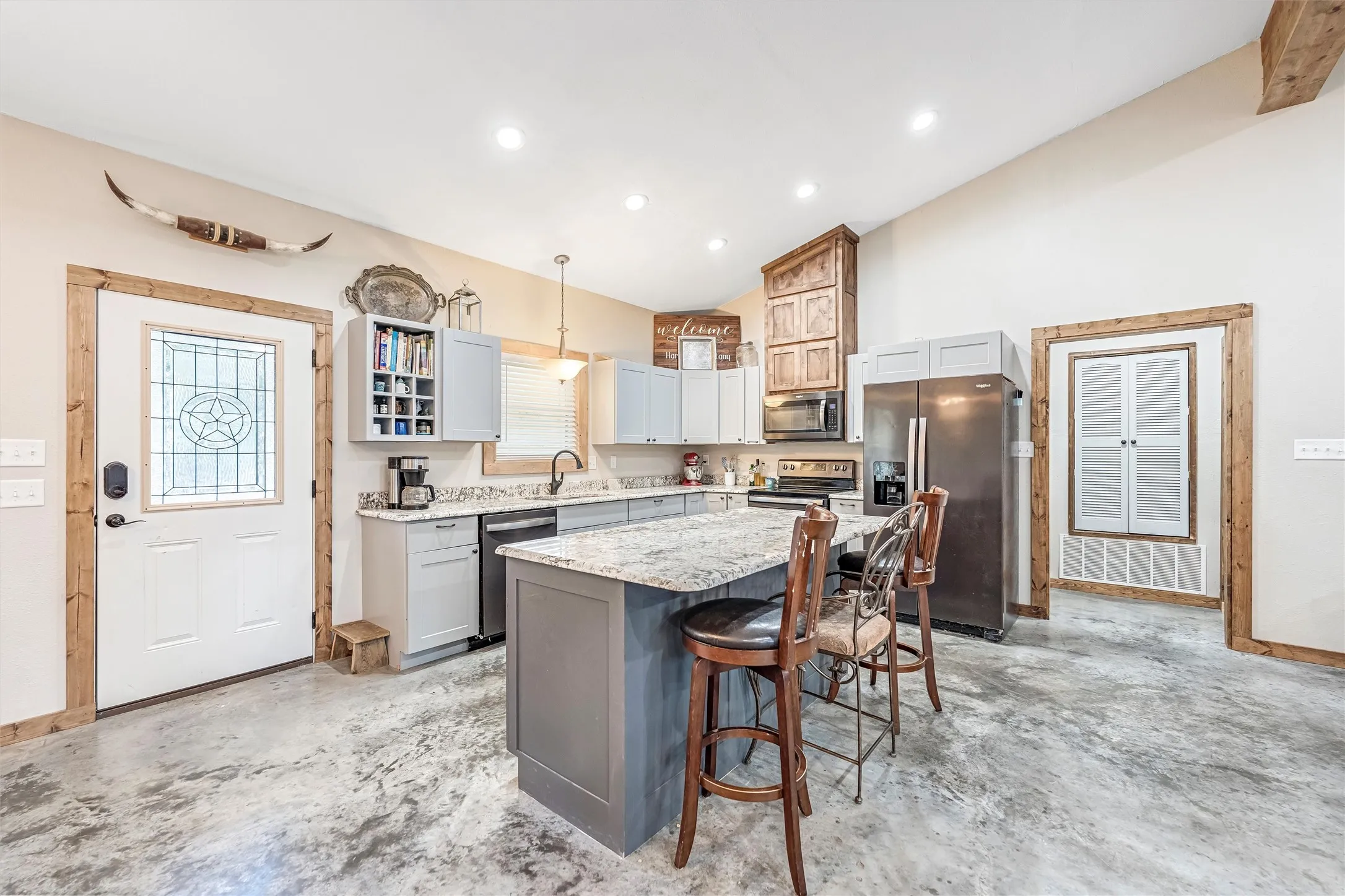Farm For Sale in Erath County , 6000 County Road 351, Dublin, Texas 76446, 3 Bedroom, 2 Bathroom, Garage spaces, 1,910 Sqft, built in 2018, Unknown, mls#21066909, Real Estate Agent in Dublin, Homes For Sale in Erath county, Homes For Sale in Dublin, Realtor in Dublin Texas, Real Estate Brokerage Independent Realty Texas, Luminita Cordes Realtor