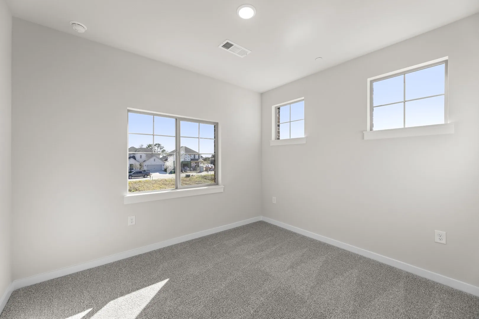 9007 Indianola_2542_Granite_Bed 2