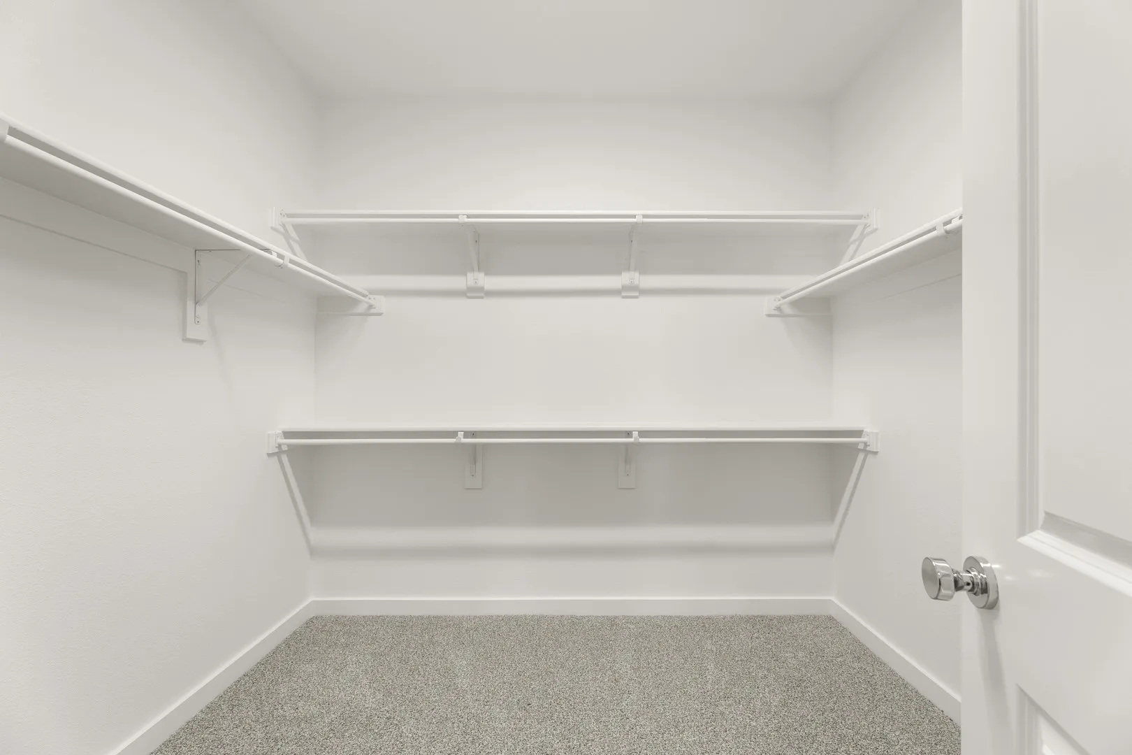 9007 Indianola_2542_Granite_Closet