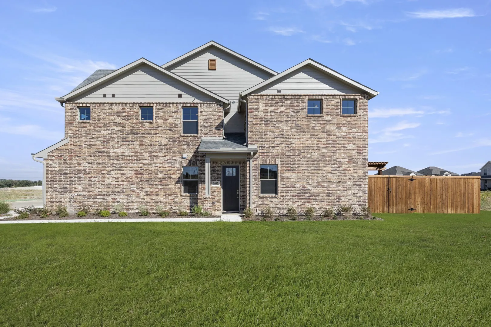 9007 Indianola_2542_Granite_Ext. Entry