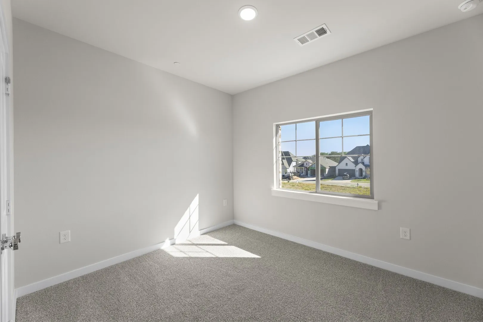 9007 Indianola_2542_Granite_Bed 3