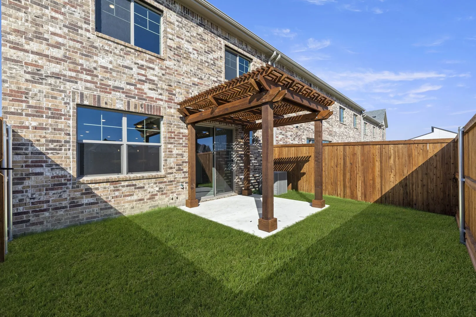 9007 Indianola_2542_Granite_Back