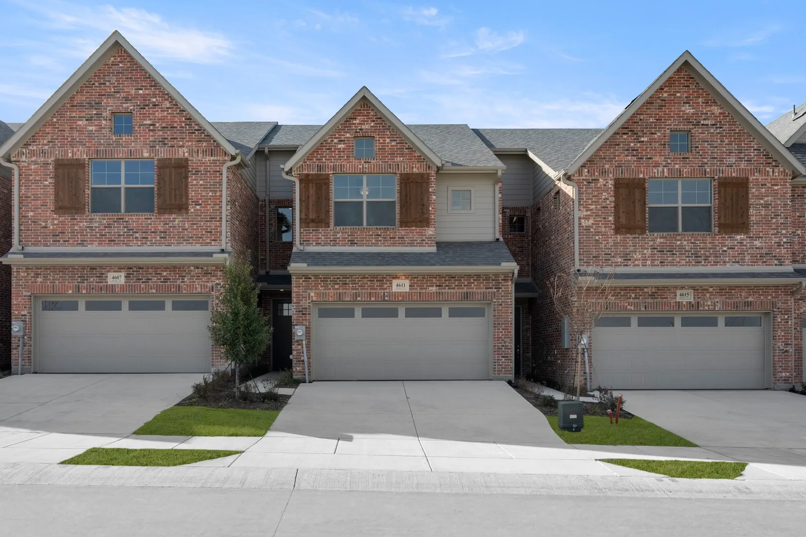 Townhouse For Sale in Denton County , 4611 Hawks Trail, Oak Point, Texas 75068, 3 Bedroom, 3 Bathroom, 2 Garage spaces, 1,926 Sqft, built in 2025, New Construction - Complete, mls#21067305, Real Estate Agent in Oak Point, Homes For Sale in Denton county, Homes For Sale in Oak Point, Realtor in Oak Point Texas, Real Estate Brokerage Independent Realty Texas, Luminita Cordes Realtor