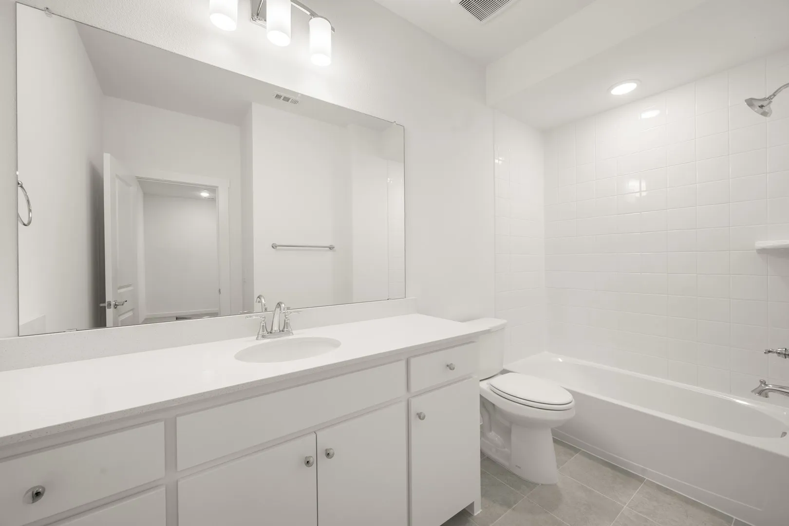4611 Haws Trail_ 2570_Lotus- Bathroom-1