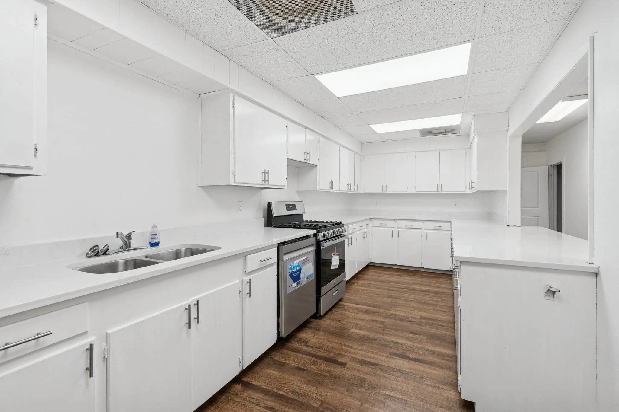 Business For Rent in Dallas County , 200 E Carr Lane, Duncanville, Texas 75116, 0, 0, Garage spaces, 0 Sqft, built in 1960, Preowned, mls#21067317, Real Estate Agent in Duncanville, Homes For Rent in Dallas county, Homes For Rent in Duncanville, Realtor in Duncanville Texas, Real Estate Brokerage Independent Realty Texas, Luminita Cordes Realtor