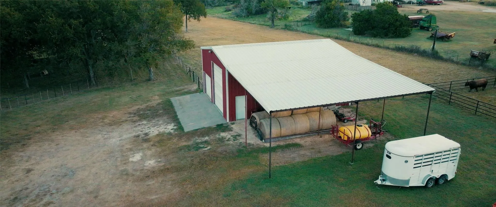 Farm For Sale in Johnson County , 398 J O Junge Road, Cleburne, Texas 76033, 4 Bedroom, 4 Bathroom, 2 Garage spaces, 2,690 Sqft, built in 1998, Preowned, mls#21063508, Real Estate Agent in Cleburne, Homes For Sale in Johnson county, Homes For Sale in Cleburne, Realtor in Cleburne Texas, Real Estate Brokerage Independent Realty Texas, Luminita Cordes Realtor