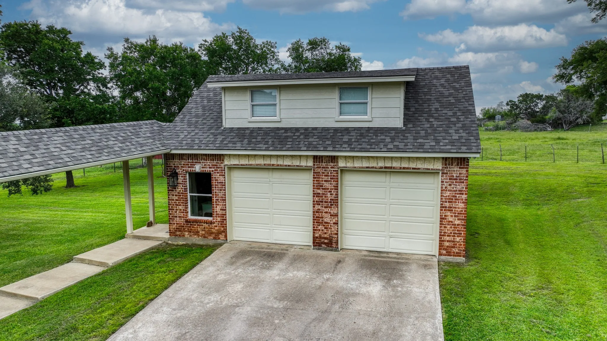 Farm For Sale in Johnson County , 398 J O Junge Road, Cleburne, Texas 76033, 4 Bedroom, 4 Bathroom, 2 Garage spaces, 2,690 Sqft, built in 1998, Preowned, mls#21063508, Real Estate Agent in Cleburne, Homes For Sale in Johnson county, Homes For Sale in Cleburne, Realtor in Cleburne Texas, Real Estate Brokerage Independent Realty Texas, Luminita Cordes Realtor