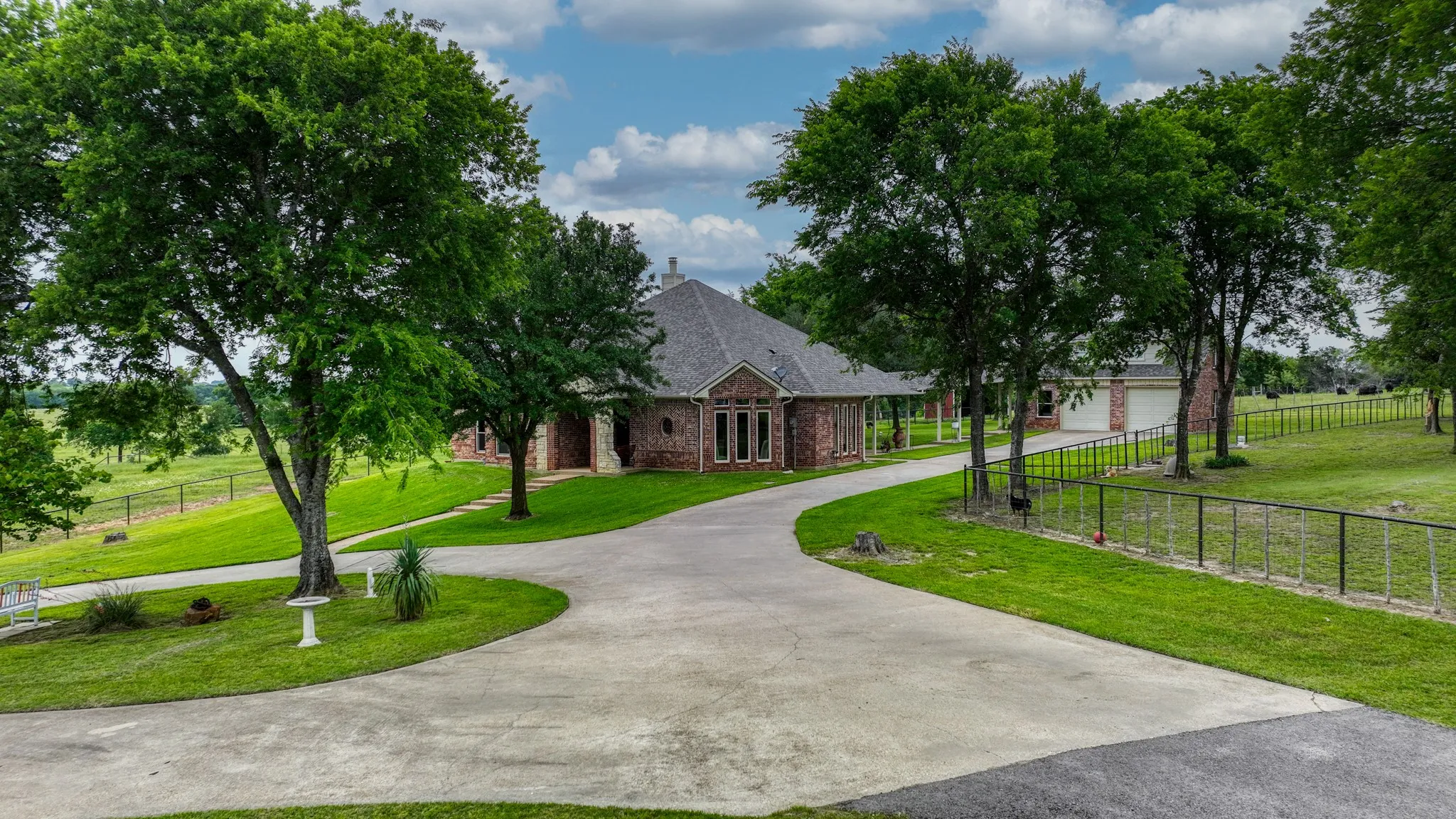 Farm For Sale in Johnson County , 398 J O Junge Road, Cleburne, Texas 76033, 4 Bedroom, 4 Bathroom, 2 Garage spaces, 2,690 Sqft, built in 1998, Preowned, mls#21063508, Real Estate Agent in Cleburne, Homes For Sale in Johnson county, Homes For Sale in Cleburne, Realtor in Cleburne Texas, Real Estate Brokerage Independent Realty Texas, Luminita Cordes Realtor