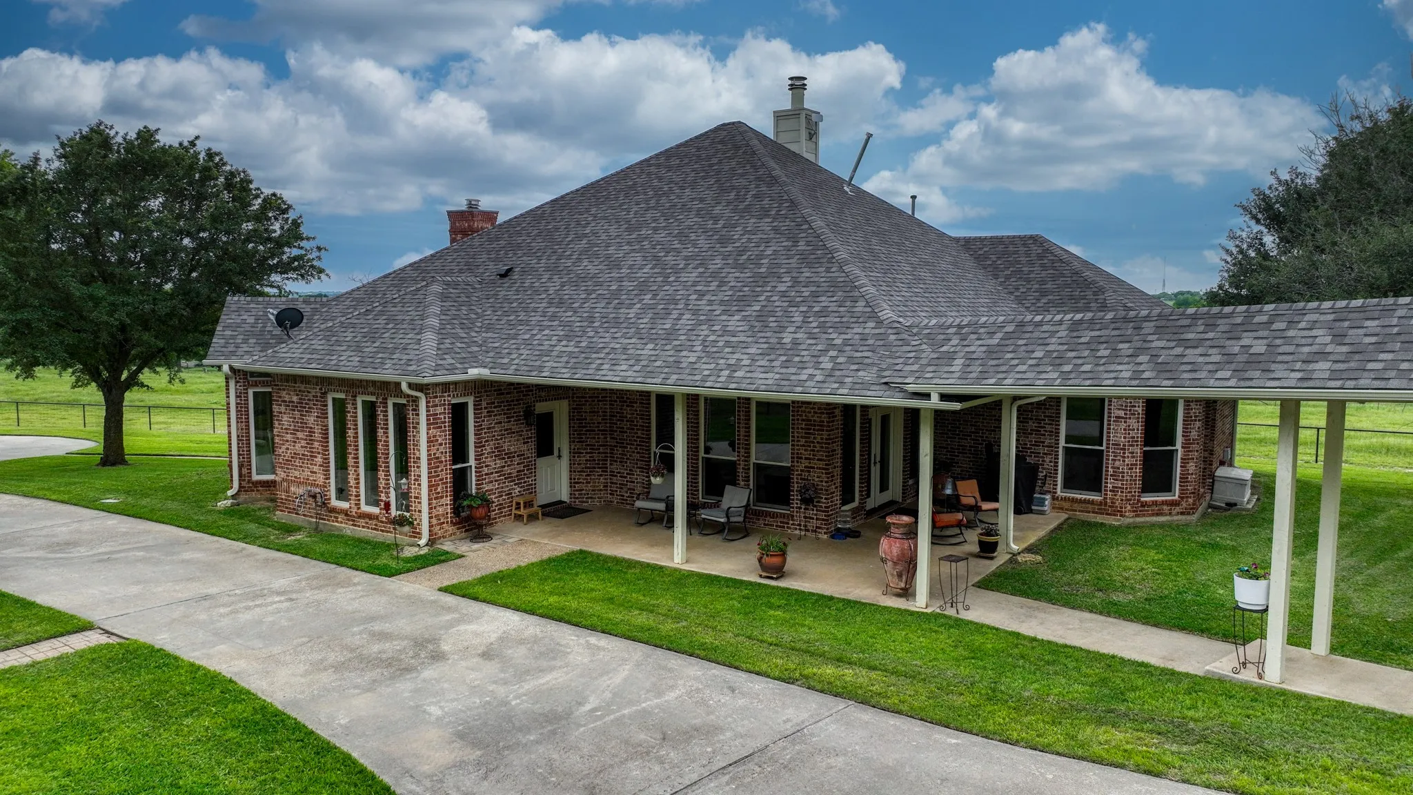 Farm For Sale in Johnson County , 398 J O Junge Road, Cleburne, Texas 76033, 4 Bedroom, 4 Bathroom, 2 Garage spaces, 2,690 Sqft, built in 1998, Preowned, mls#21063508, Real Estate Agent in Cleburne, Homes For Sale in Johnson county, Homes For Sale in Cleburne, Realtor in Cleburne Texas, Real Estate Brokerage Independent Realty Texas, Luminita Cordes Realtor