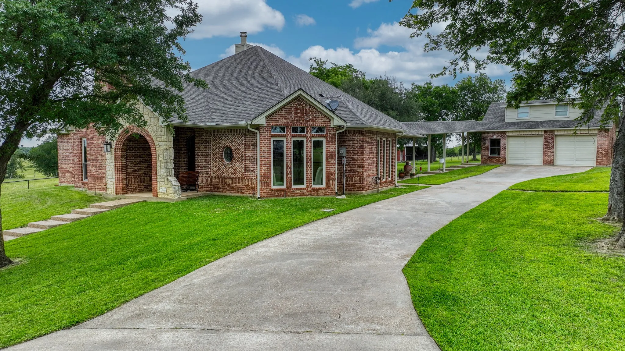 Farm For Sale in Johnson County , 398 J O Junge Road, Cleburne, Texas 76033, 4 Bedroom, 4 Bathroom, 2 Garage spaces, 2,690 Sqft, built in 1998, Preowned, mls#21063508, Real Estate Agent in Cleburne, Homes For Sale in Johnson county, Homes For Sale in Cleburne, Realtor in Cleburne Texas, Real Estate Brokerage Independent Realty Texas, Luminita Cordes Realtor