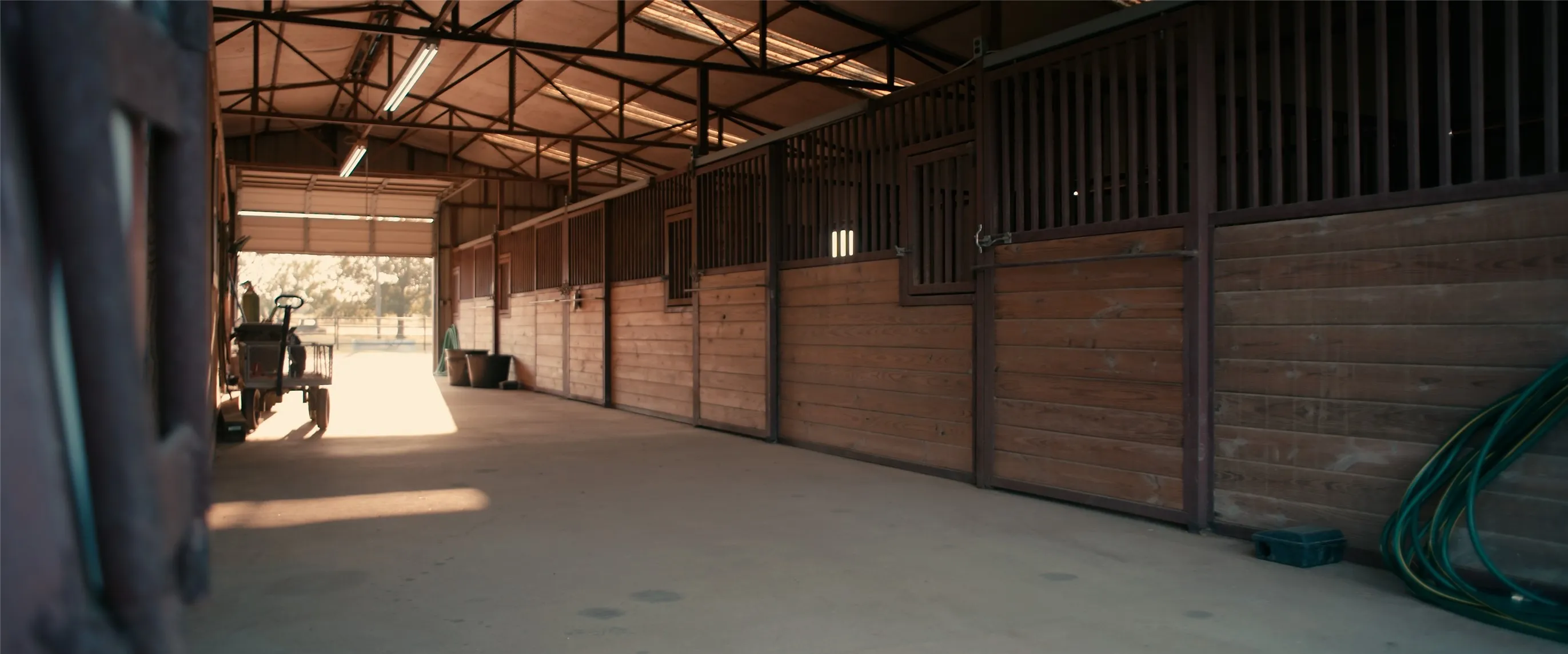 Farm For Sale in Johnson County , 398 J O Junge Road, Cleburne, Texas 76033, 4 Bedroom, 4 Bathroom, 2 Garage spaces, 2,690 Sqft, built in 1998, Preowned, mls#21063508, Real Estate Agent in Cleburne, Homes For Sale in Johnson county, Homes For Sale in Cleburne, Realtor in Cleburne Texas, Real Estate Brokerage Independent Realty Texas, Luminita Cordes Realtor