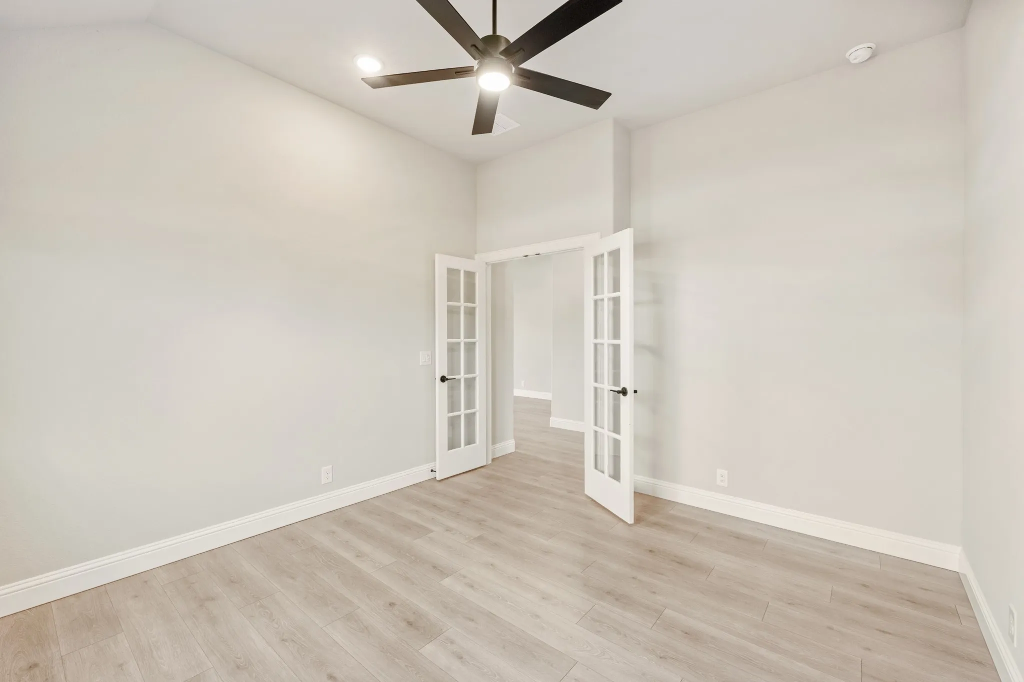 Single Family Residence For Sale in Parker County , 130 Kingfisher Lane, Aledo, Texas 76008, 3 Bedroom, 2 Bathroom, 2 Garage spaces, 2,098 Sqft, built in 2026, New Construction - Complete, mls#21058886, Real Estate Agent in Aledo, Homes For Sale in Parker county, Homes For Sale in Aledo, Realtor in Aledo Texas, Real Estate Brokerage Independent Realty Texas, Luminita Cordes Realtor
