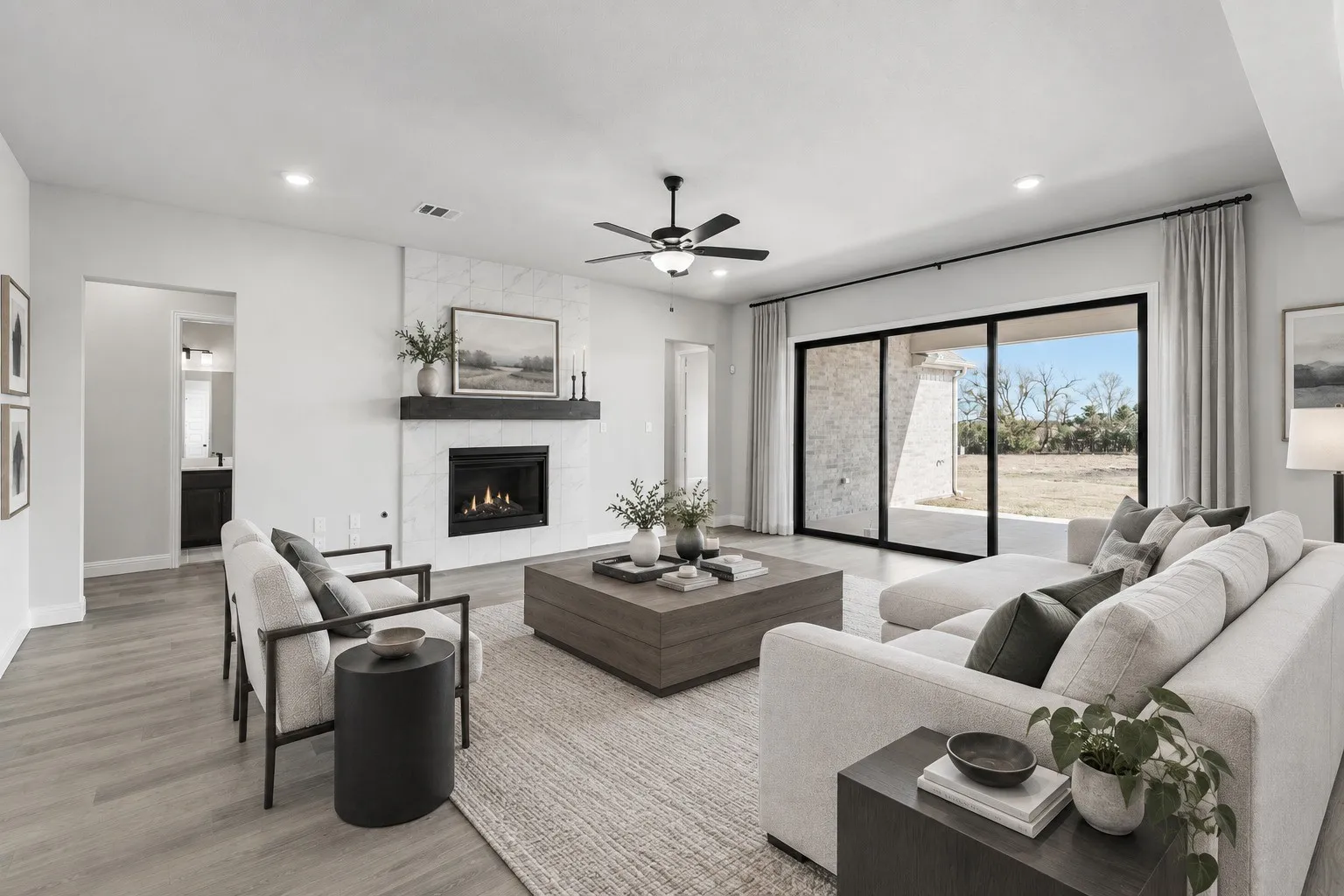 524 Birthright Ln Living Room VS