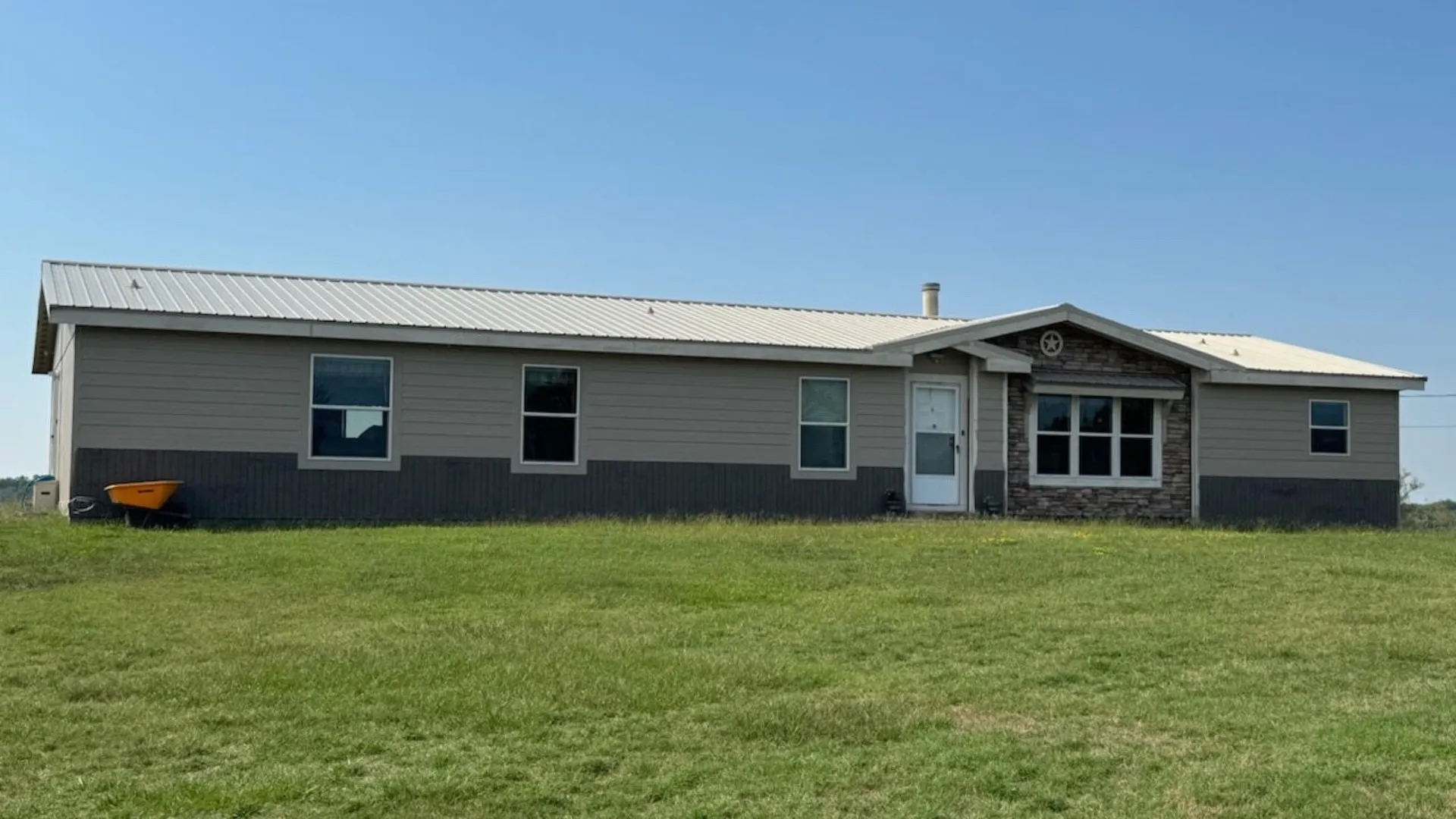 Farm For Sale in Franklin (TX) County , 768 County Road 2220, Talco, Texas 75487, 4 Bedroom, 3 Bathroom, 2 Garage spaces, 2,280 Sqft, built in 2012, mls#21068244, Real Estate Agent in Talco, Homes For Sale in Franklin (TX) county, Homes For Sale in Talco, Realtor in Talco Texas, Real Estate Brokerage Independent Realty Texas, Luminita Cordes Realtor