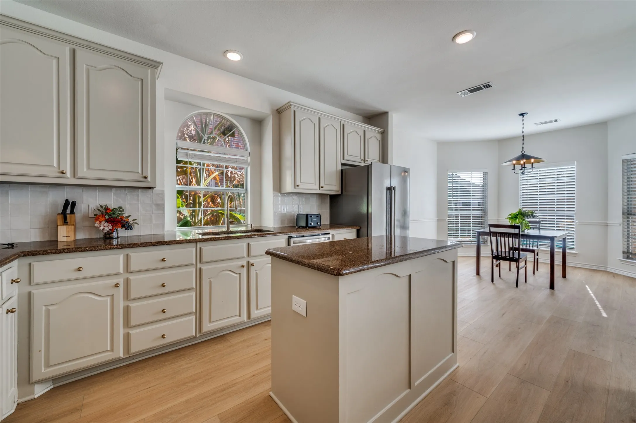 Kitchen with Plenty of Natrual Light and Breakfast Nook