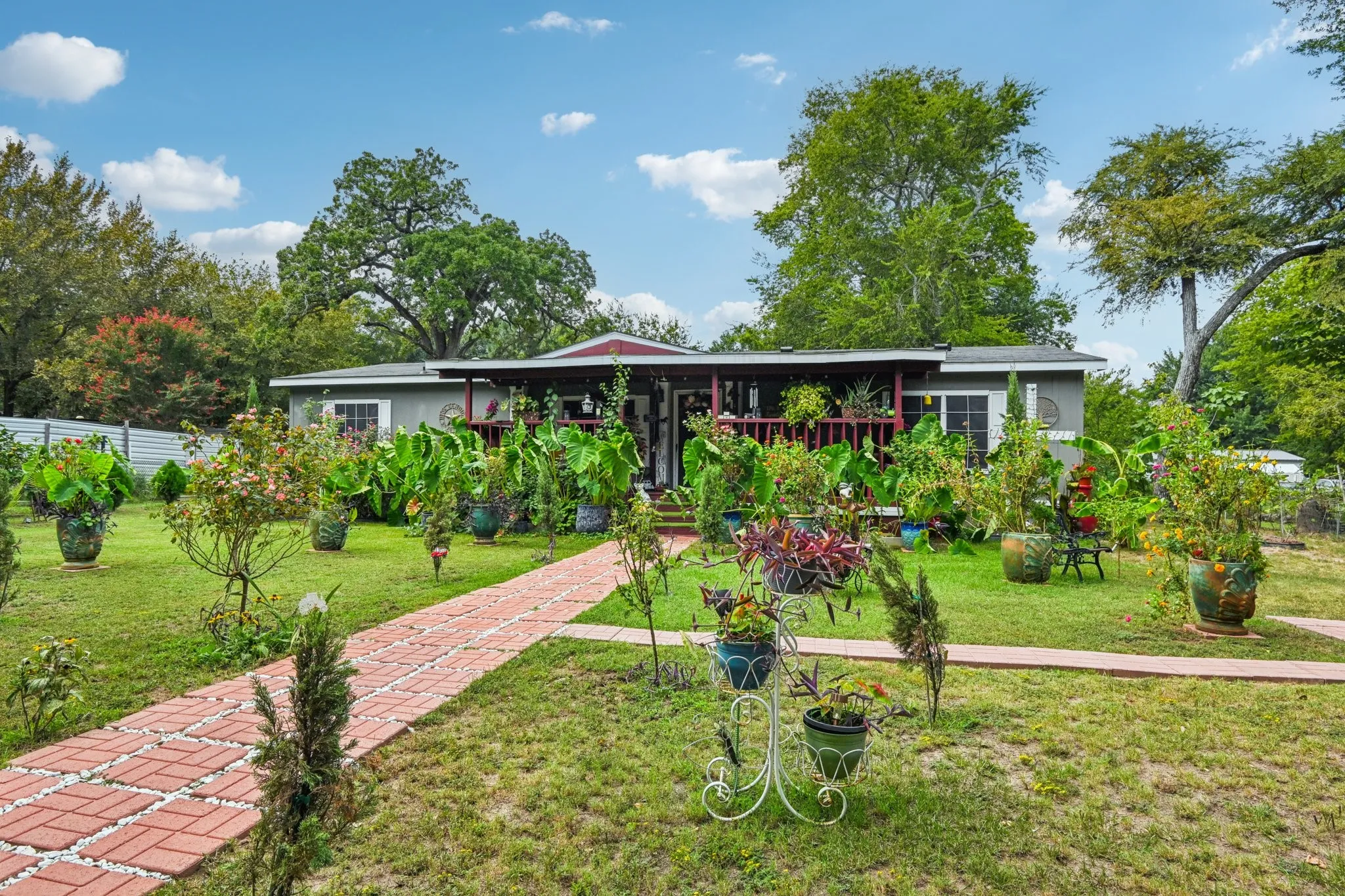 Mobile Home For Sale in Kaufman County , 29275 Fm 429, Terrell, Texas 75161, 3 Bedroom, 2 Bathroom, 2 Garage spaces, 1,568 Sqft, built in 1998, mls#21068337, Real Estate Agent in Terrell, Homes For Sale in Kaufman county, Homes For Sale in Terrell, Realtor in Terrell Texas, Real Estate Brokerage Independent Realty Texas, Luminita Cordes Realtor