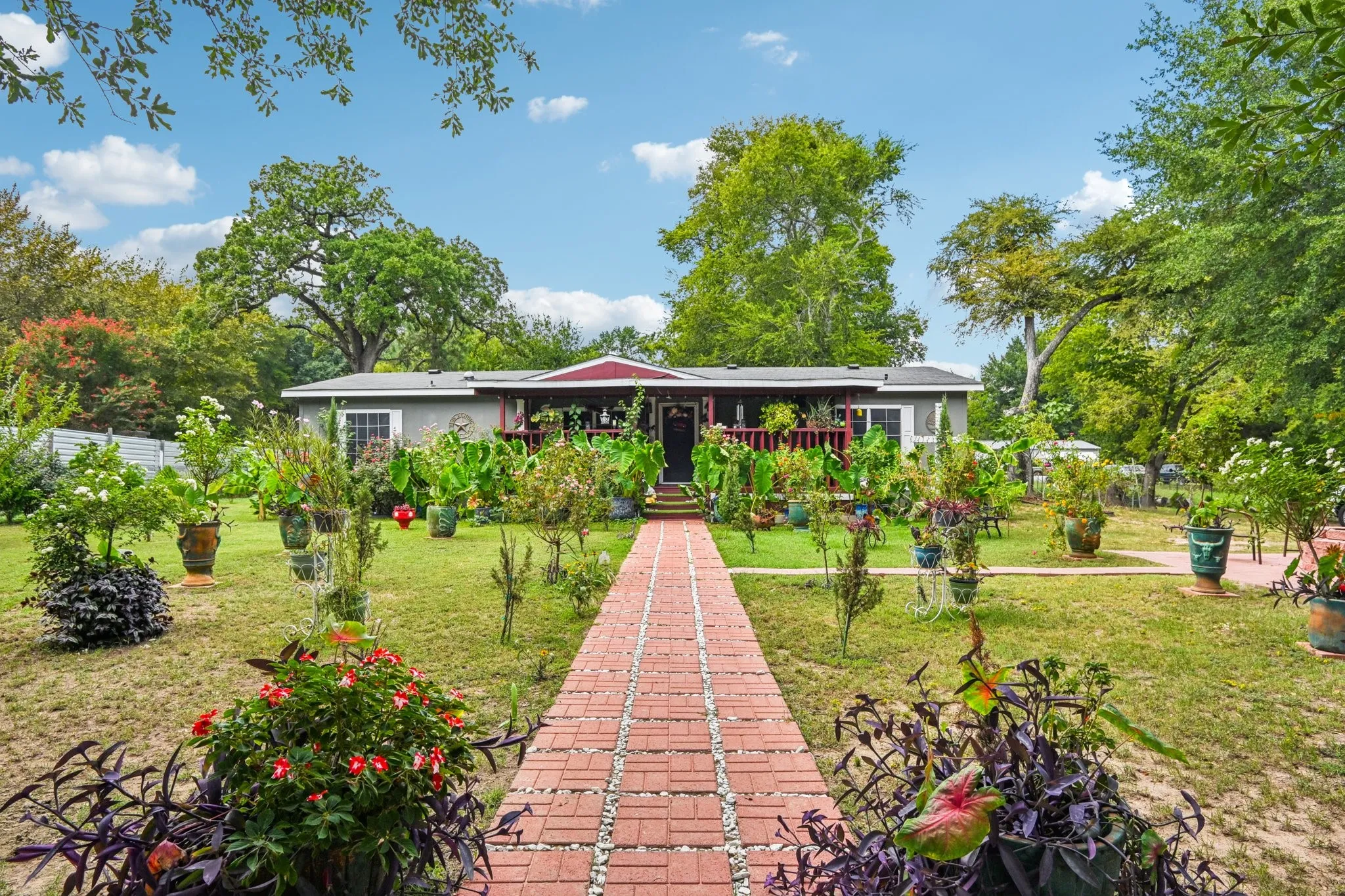 Mobile Home For Sale in Kaufman County , 29275 Fm 429, Terrell, Texas 75161, 3 Bedroom, 2 Bathroom, 2 Garage spaces, 1,568 Sqft, built in 1998, mls#21068337, Real Estate Agent in Terrell, Homes For Sale in Kaufman county, Homes For Sale in Terrell, Realtor in Terrell Texas, Real Estate Brokerage Independent Realty Texas, Luminita Cordes Realtor