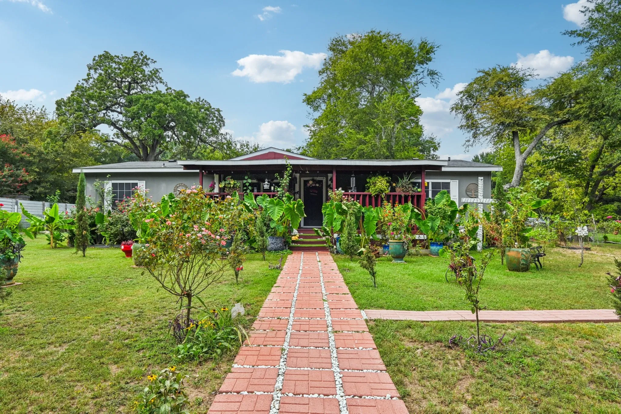 Mobile Home For Sale in Kaufman County , 29275 Fm 429, Terrell, Texas 75161, 3 Bedroom, 2 Bathroom, 2 Garage spaces, 1,568 Sqft, built in 1998, mls#21068337, Real Estate Agent in Terrell, Homes For Sale in Kaufman county, Homes For Sale in Terrell, Realtor in Terrell Texas, Real Estate Brokerage Independent Realty Texas, Luminita Cordes Realtor