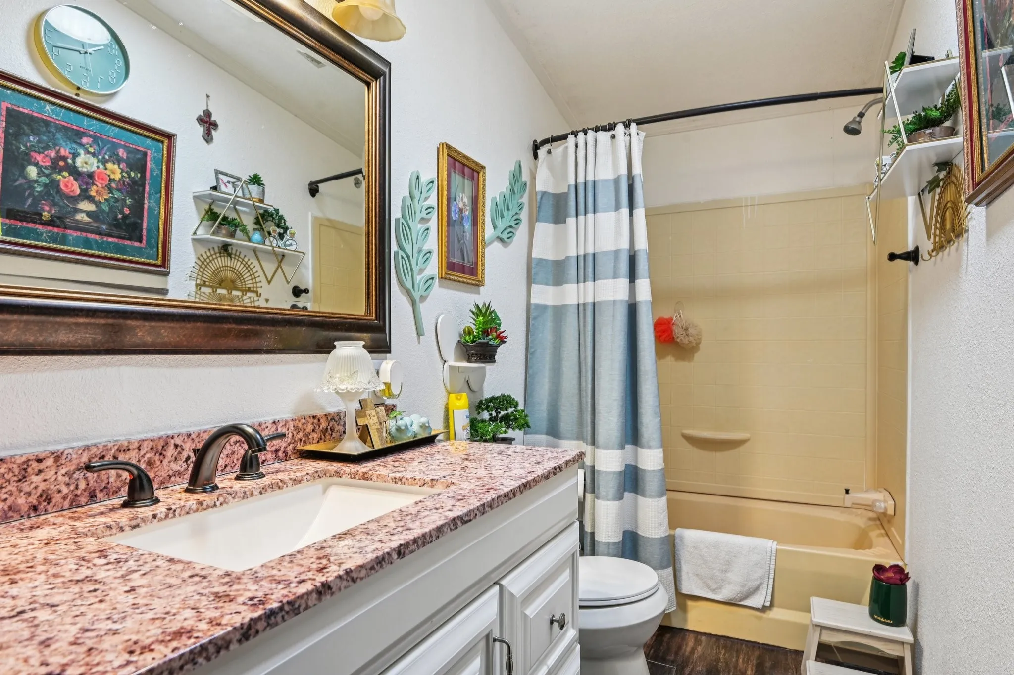 Mobile Home For Sale in Kaufman County , 29275 Fm 429, Terrell, Texas 75161, 3 Bedroom, 2 Bathroom, 2 Garage spaces, 1,568 Sqft, built in 1998, mls#21068337, Real Estate Agent in Terrell, Homes For Sale in Kaufman county, Homes For Sale in Terrell, Realtor in Terrell Texas, Real Estate Brokerage Independent Realty Texas, Luminita Cordes Realtor
