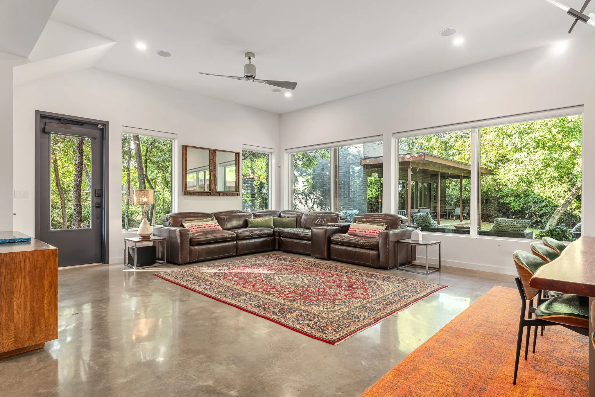 Single Family Residence For Sale in Dallas County , 4798 Iberia Avenue, Dallas, Texas 75207, 6 Bedroom, 7 Bathroom, 2 Garage spaces, 5,486 Sqft, built in 2021, Preowned, mls#21056779, Real Estate Agent in Dallas, Homes For Sale in Dallas county, Homes For Sale in Dallas, Realtor in Dallas Texas, Real Estate Brokerage Independent Realty Texas, Luminita Cordes Realtor