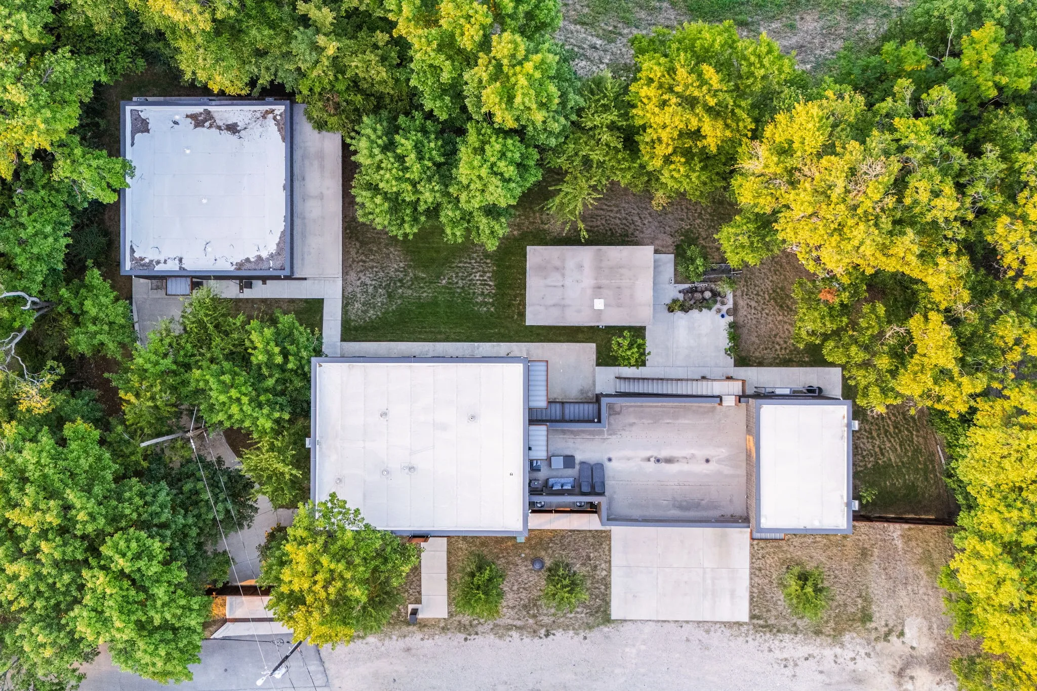 Single Family Residence For Sale in Dallas County , 4798 Iberia Avenue, Dallas, Texas 75207, 6 Bedroom, 7 Bathroom, 2 Garage spaces, 5,486 Sqft, built in 2021, Preowned, mls#21056779, Real Estate Agent in Dallas, Homes For Sale in Dallas county, Homes For Sale in Dallas, Realtor in Dallas Texas, Real Estate Brokerage Independent Realty Texas, Luminita Cordes Realtor