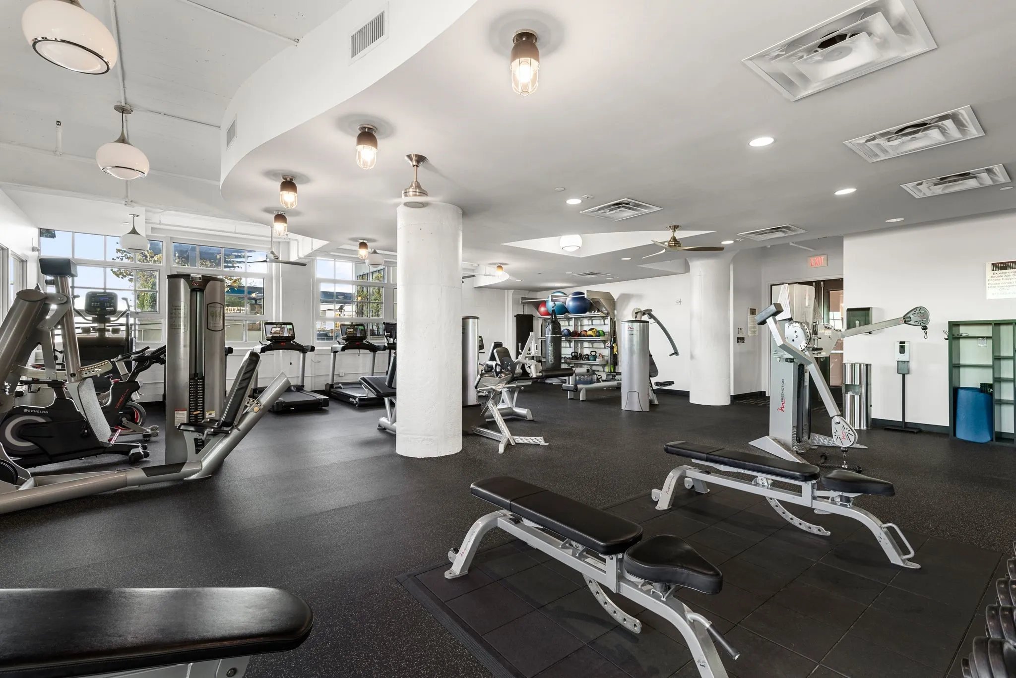 Exercise room featuring recessed lighting and ceiling fan