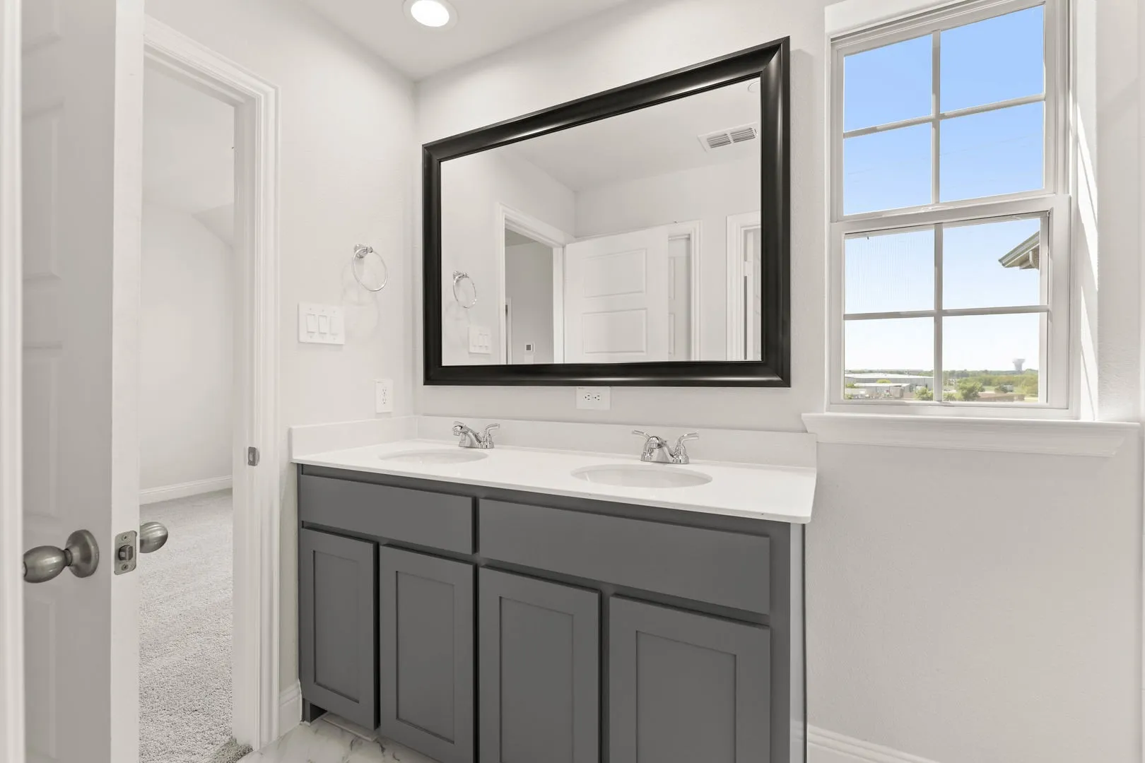 672 Sandiford-Primary Suite-5