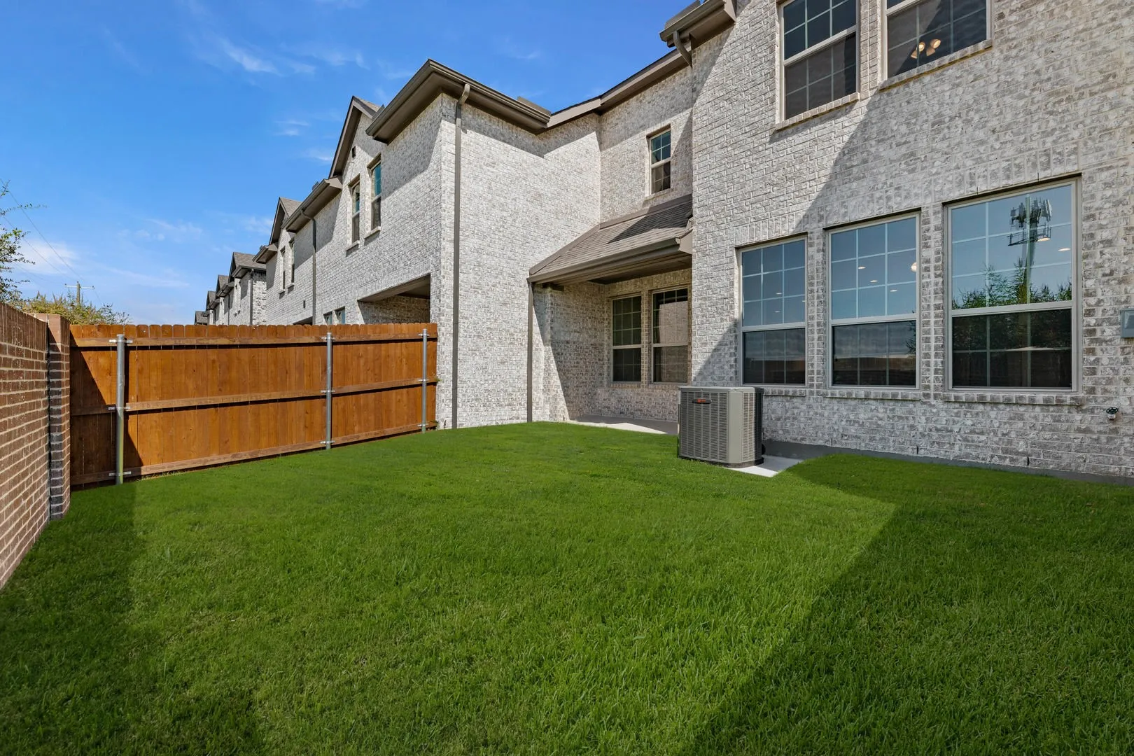 672 Sandiford-Back-2