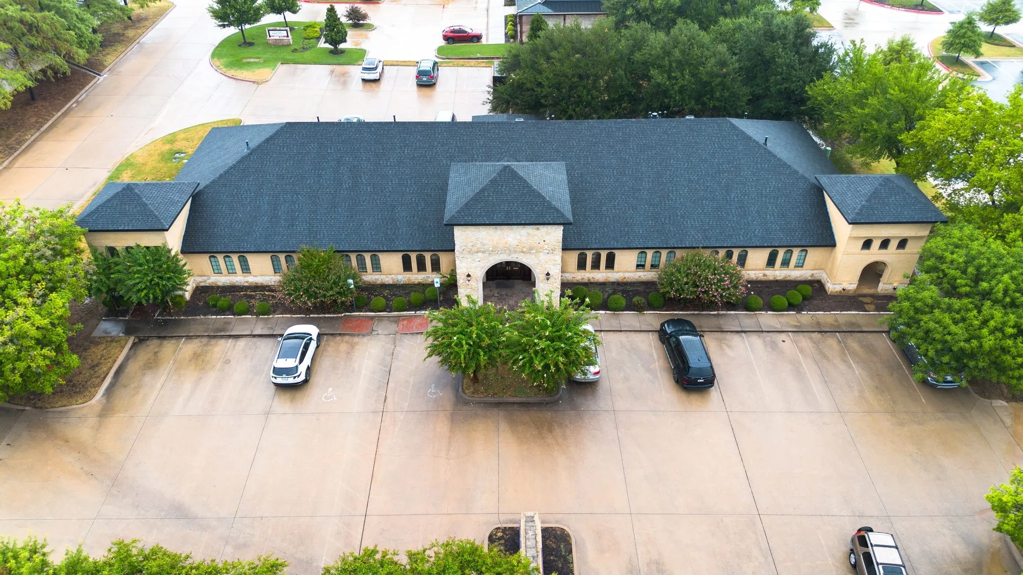 Wide frontage and visibility on FM 1709 -Keller Parkway!