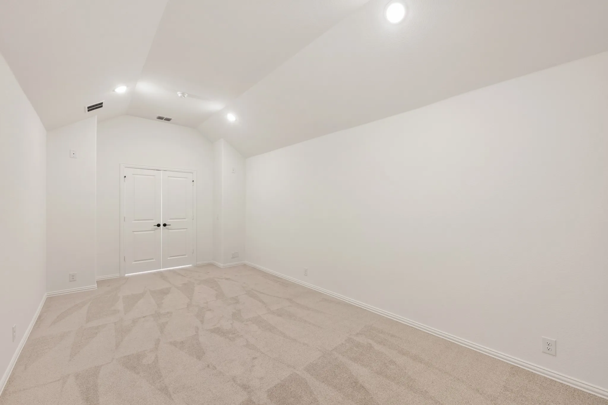 Single Family Residence For Sale in Denton County , 1001 Sedona Trail, Justin, Texas 76247, 4 Bedroom, 4 Bathroom, 2 Garage spaces, 3,430 Sqft, built in 2025, New Construction - Complete, mls#21059025, Real Estate Agent in Justin, Homes For Sale in Denton county, Homes For Sale in Justin, Realtor in Justin Texas, Real Estate Brokerage Independent Realty Texas, Luminita Cordes Realtor