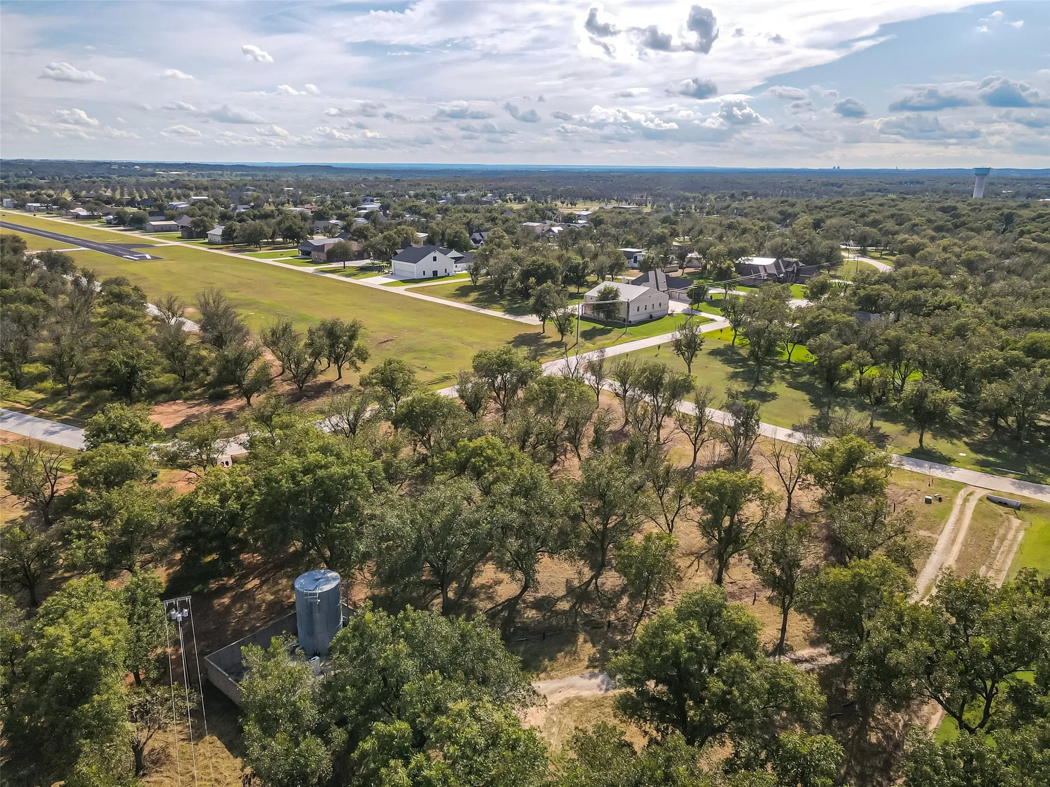 Unimproved Land For Sale in Hood County , 906 E Landings Drive, Granbury, Texas 76049, 0, 0, Garage spaces, 0 Sqft, built in 0, mls#21068143, Real Estate Agent in Granbury, Homes For Sale in Hood county, Homes For Sale in Granbury, Realtor in Granbury Texas, Real Estate Brokerage Independent Realty Texas, Luminita Cordes Realtor