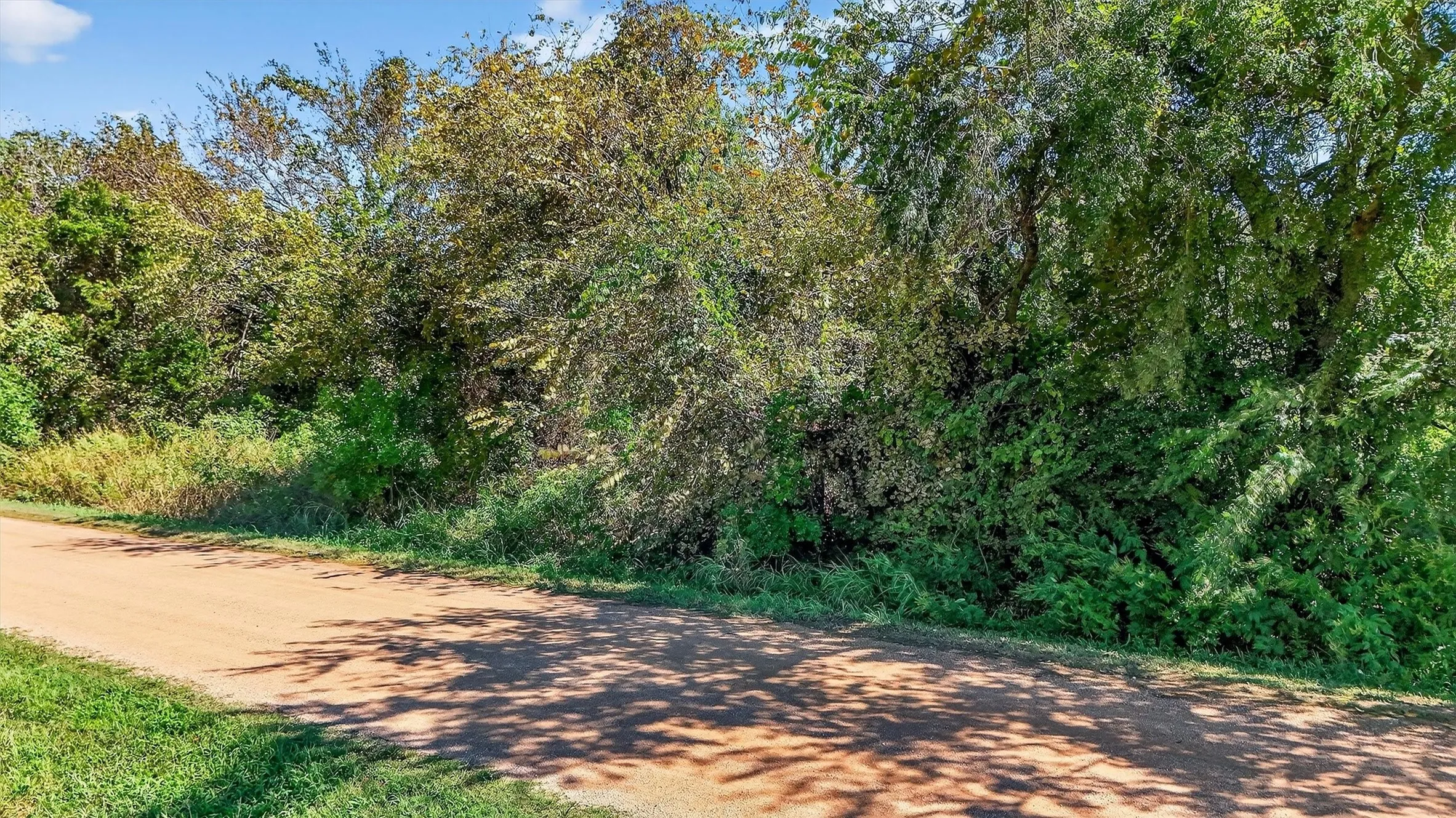Unimproved Land For Sale in Grayson County , TBD Old Sadler Road, Sadler, Texas 76264, 0, 0, Garage spaces, 0 Sqft, built in 0, mls#21066427, Real Estate Agent in Sadler, Homes For Sale in Grayson county, Homes For Sale in Sadler, Realtor in Sadler Texas, Real Estate Brokerage Independent Realty Texas, Luminita Cordes Realtor