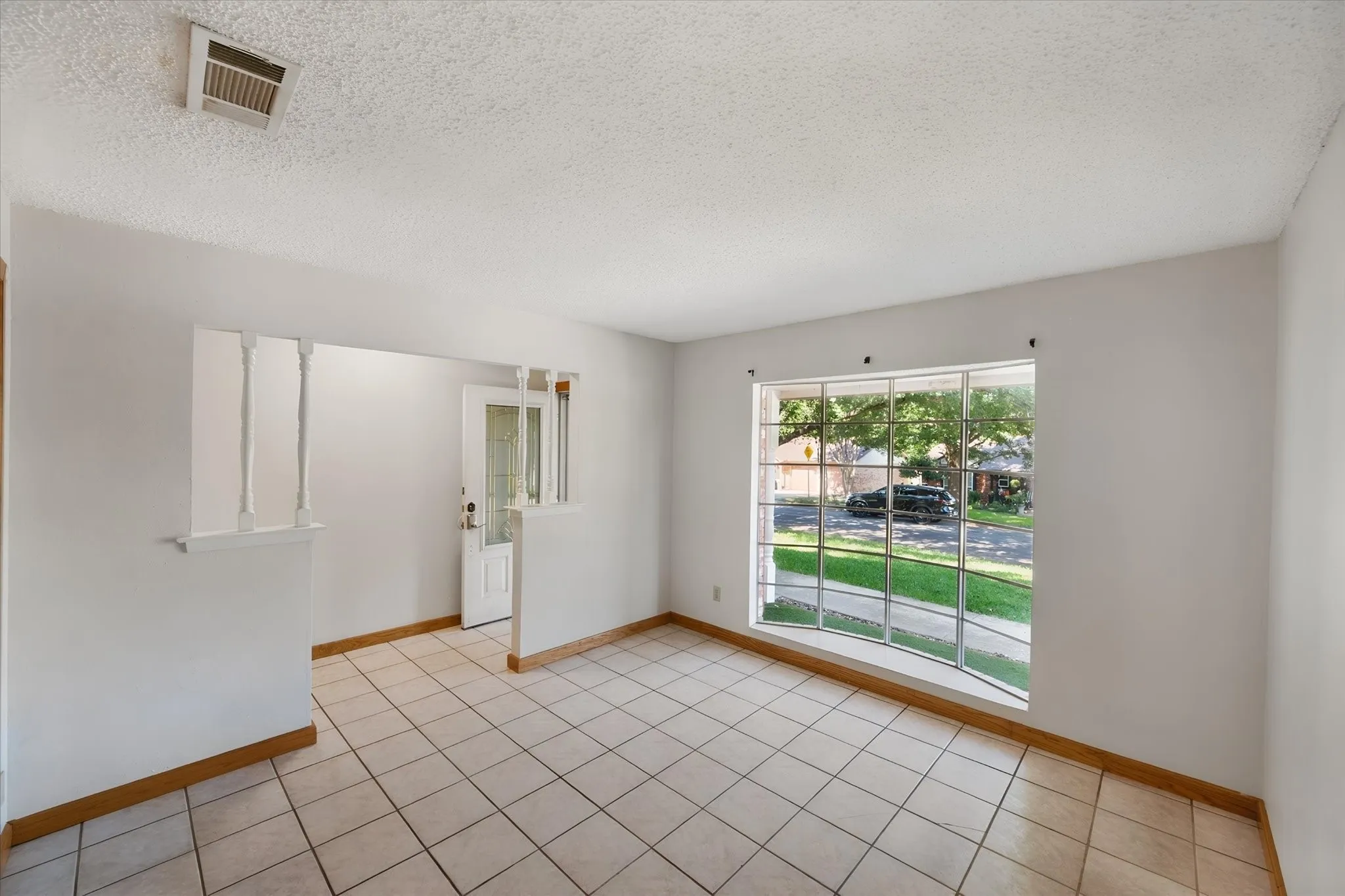 Single Family Residence For Sale in Tarrant County , 3724 Billie Faye Drive, North Richland Hills, Texas 76180, 3 Bedroom, 2 Bathroom, 2 Garage spaces, 1,432 Sqft, built in 1974, mls#21068313, Real Estate Agent in North Richland Hills, Homes For Sale in Tarrant county, Homes For Sale in North Richland Hills, Realtor in North Richland Hills Texas, Real Estate Brokerage Independent Realty Texas, Luminita Cordes Realtor