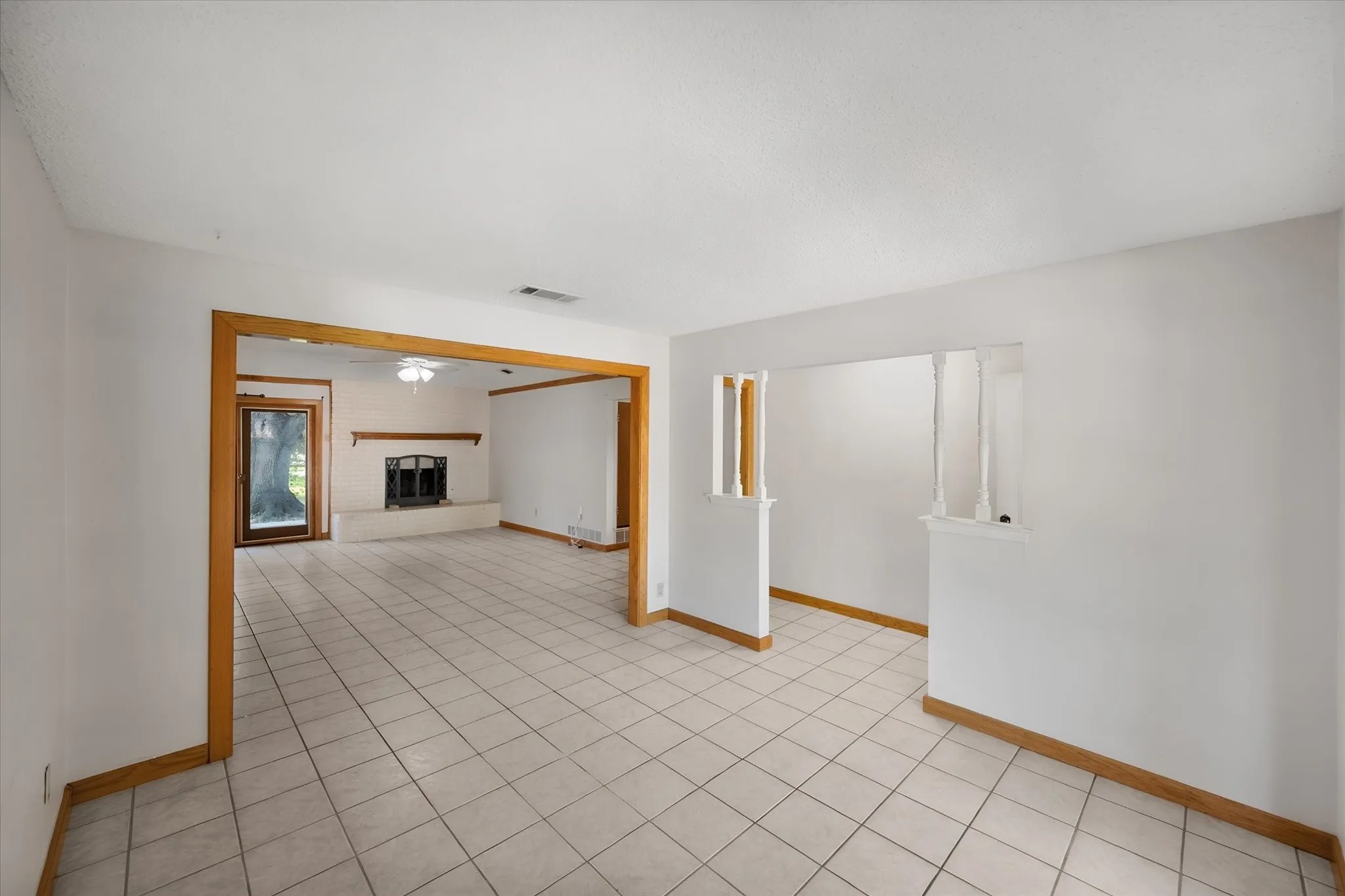 Single Family Residence For Sale in Tarrant County , 3724 Billie Faye Drive, North Richland Hills, Texas 76180, 3 Bedroom, 2 Bathroom, 2 Garage spaces, 1,432 Sqft, built in 1974, mls#21068313, Real Estate Agent in North Richland Hills, Homes For Sale in Tarrant county, Homes For Sale in North Richland Hills, Realtor in North Richland Hills Texas, Real Estate Brokerage Independent Realty Texas, Luminita Cordes Realtor