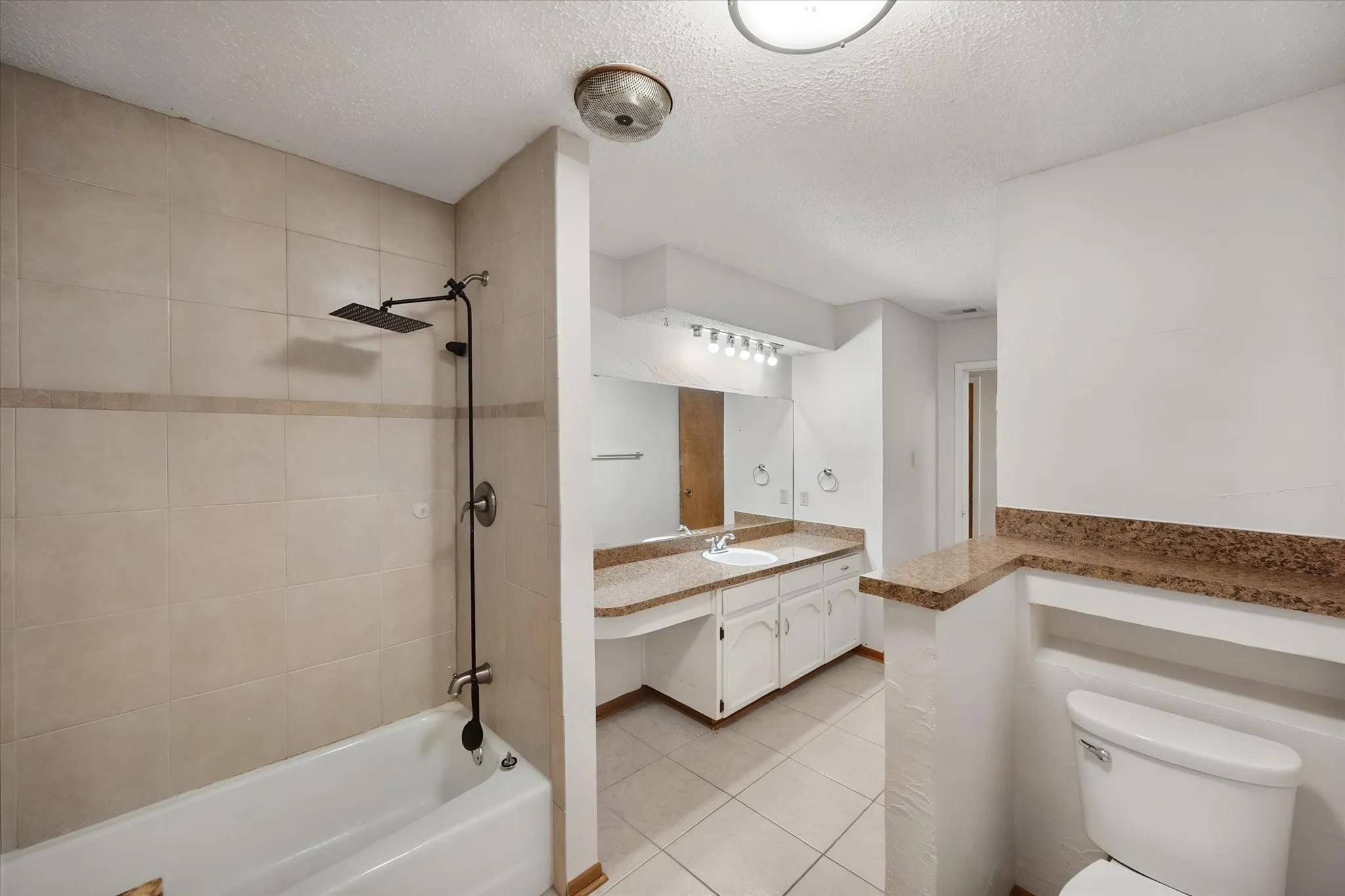 Single Family Residence For Sale in Tarrant County , 3724 Billie Faye Drive, North Richland Hills, Texas 76180, 3 Bedroom, 2 Bathroom, 2 Garage spaces, 1,432 Sqft, built in 1974, mls#21068313, Real Estate Agent in North Richland Hills, Homes For Sale in Tarrant county, Homes For Sale in North Richland Hills, Realtor in North Richland Hills Texas, Real Estate Brokerage Independent Realty Texas, Luminita Cordes Realtor
