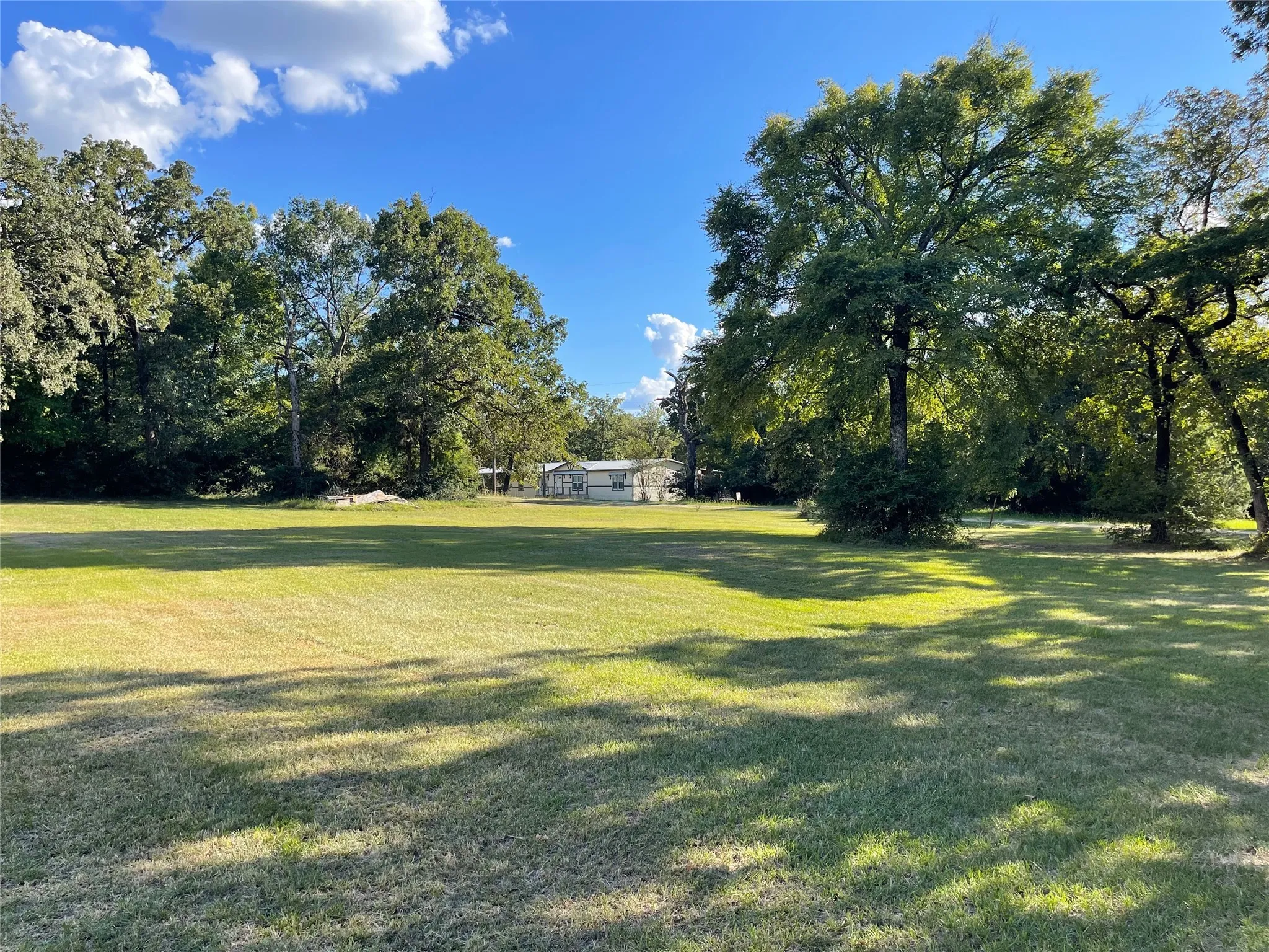 Single Family Residence For Sale in Limestone County , 367 PR 5587A, Jewett, Texas 75846, 2 Bedroom, 2 Bathroom, Garage spaces, 1,400 Sqft, built in 1991, Price $120,000, mls#21061652, Real Estate Agent in Jewett, Homes For Sale in Limestone county, Homes For Sale in Jewett, Realtor in Jewett Texas, Real Estate Brokerage Independent Realty Texas, Luminita Cordes Realtor