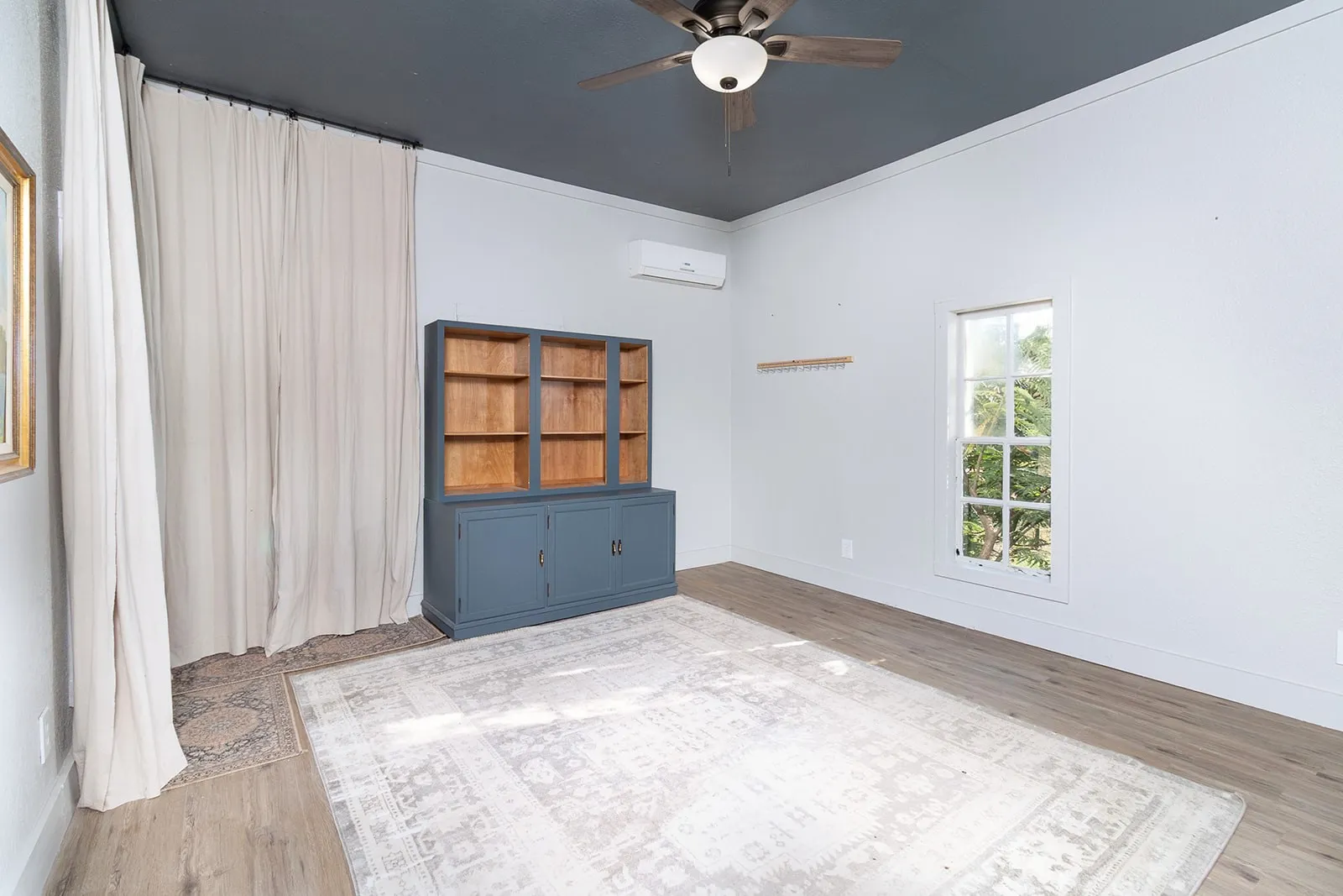 Single Family Residence For Sale in San Saba County , 402 N Live Oak Street, Richland Springs, Texas 76871, 2 Bedroom, 2 Bathroom, Garage spaces, 1,460 Sqft, built in 1920, mls#21068039, Real Estate Agent in Richland Springs, Homes For Sale in San Saba county, Homes For Sale in Richland Springs, Realtor in Richland Springs Texas, Real Estate Brokerage Independent Realty Texas, Luminita Cordes Realtor