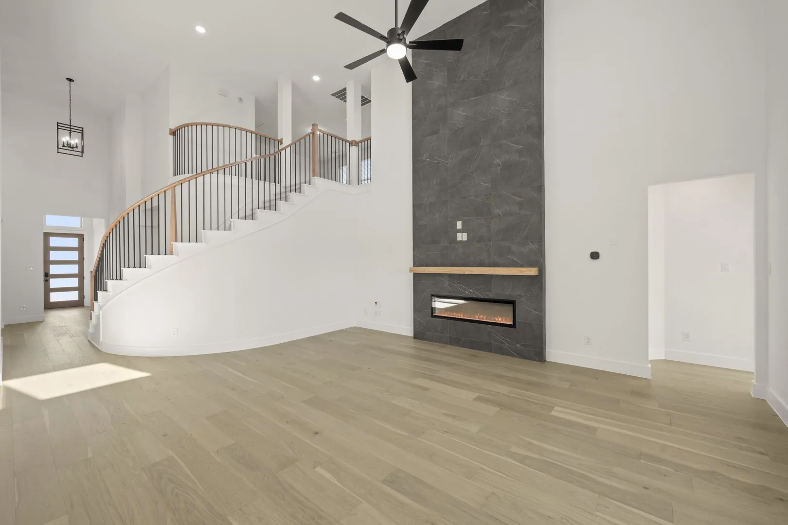 402 Crestview- Living Room-2