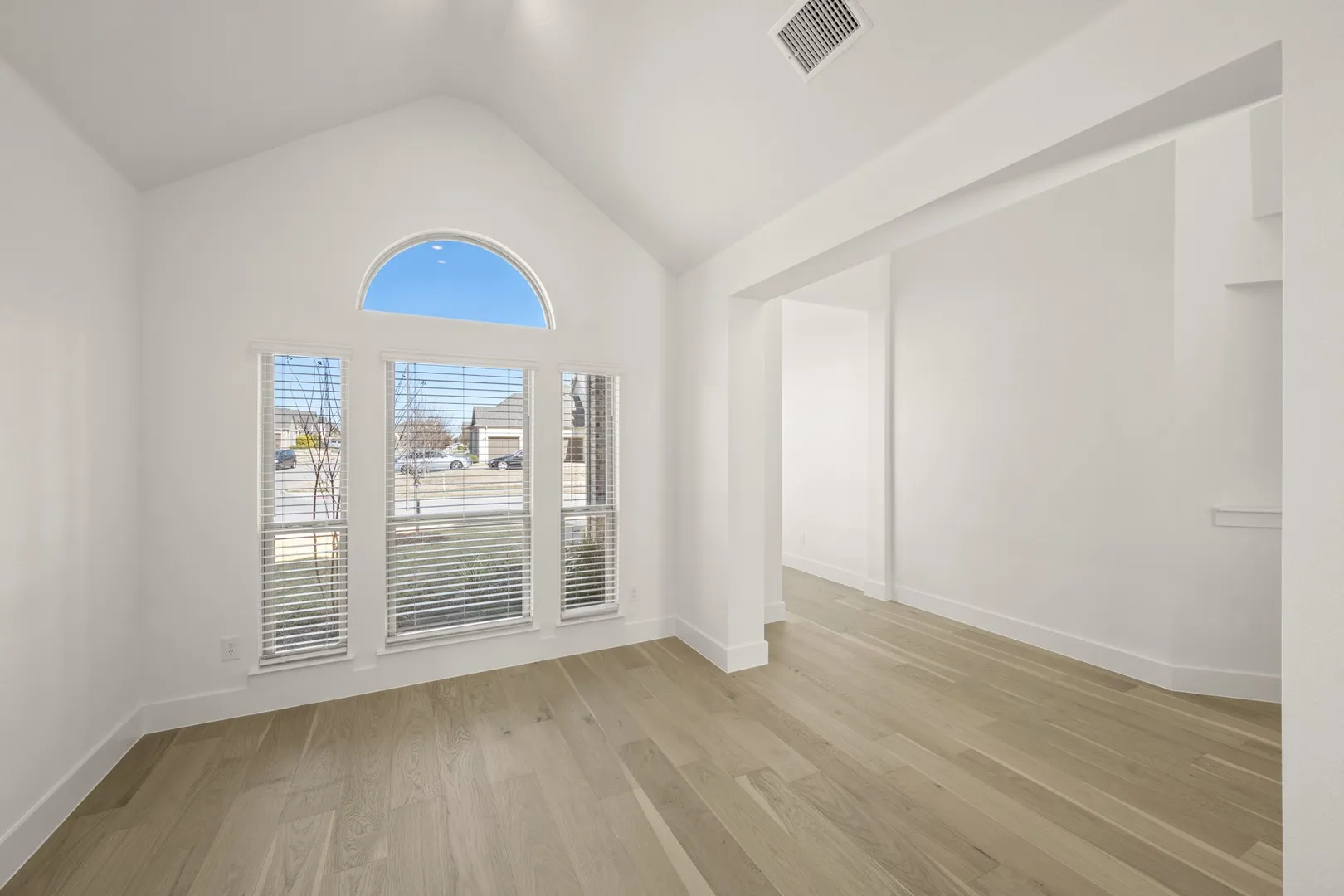 402 Crestview- Flex Space-2