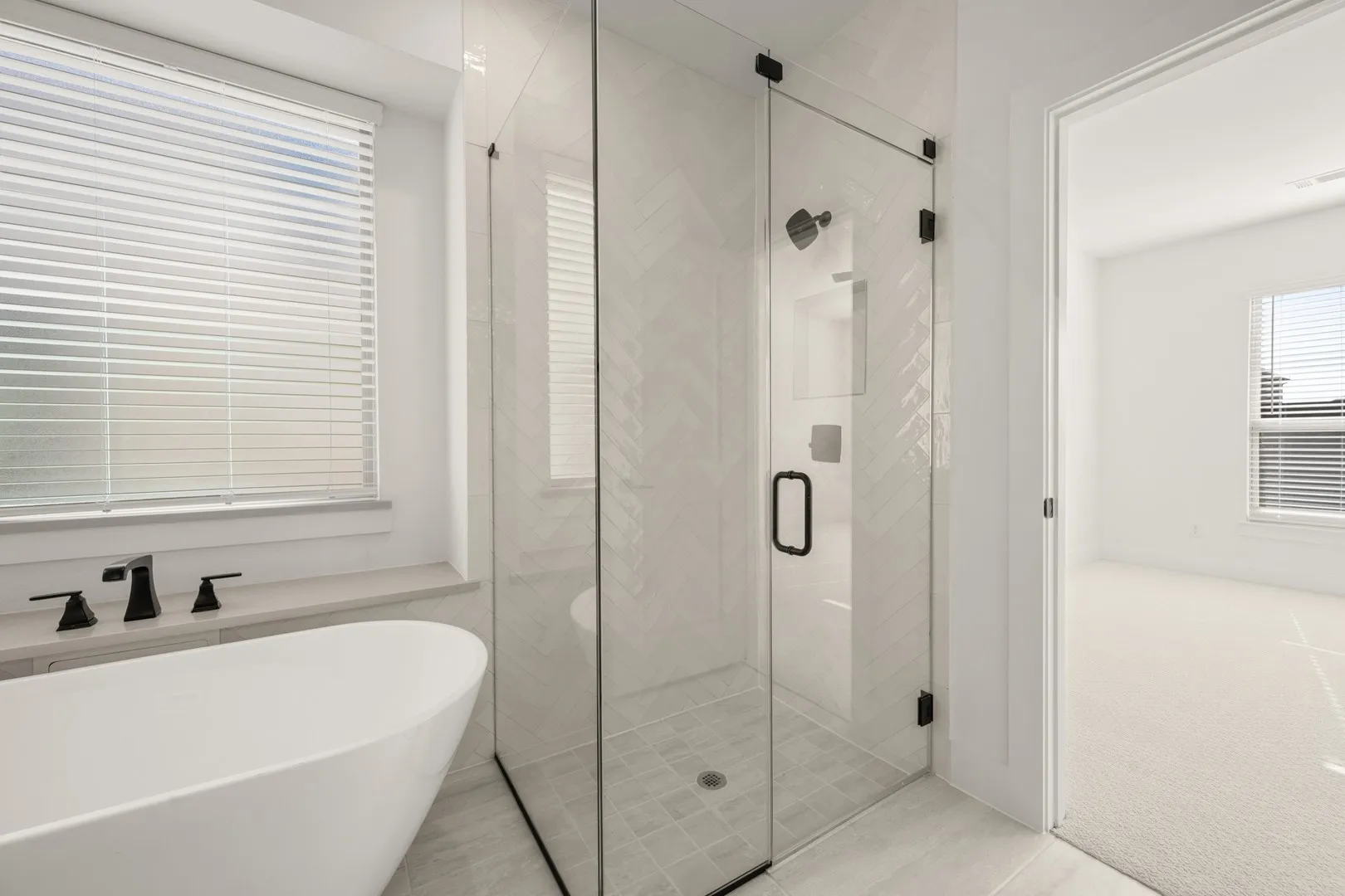 402 Crestview- Primary Suite-6