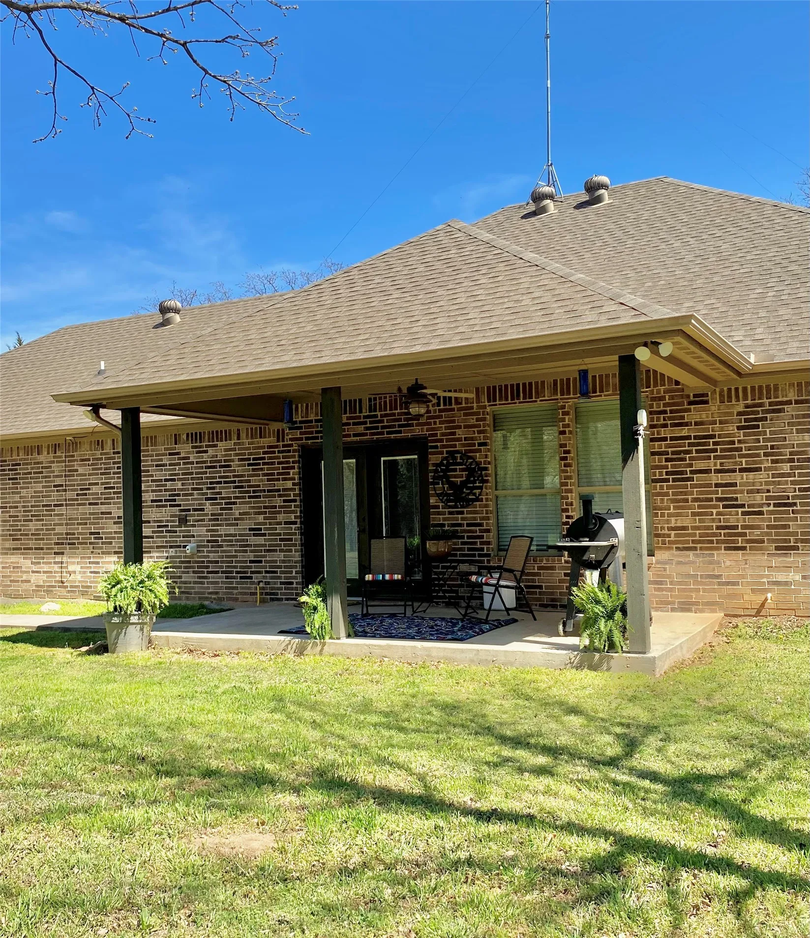 Single Family Residence For Sale in Montague County , 2801 Fm 1816, Bowie, Texas 76230, 3 Bedroom, 2 Bathroom, 2 Garage spaces, 2,385 Sqft, built in 2009, mls#21070008, Real Estate Agent in Bowie, Homes For Sale in Montague county, Homes For Sale in Bowie, Realtor in Bowie Texas, Real Estate Brokerage Independent Realty Texas, Luminita Cordes Realtor