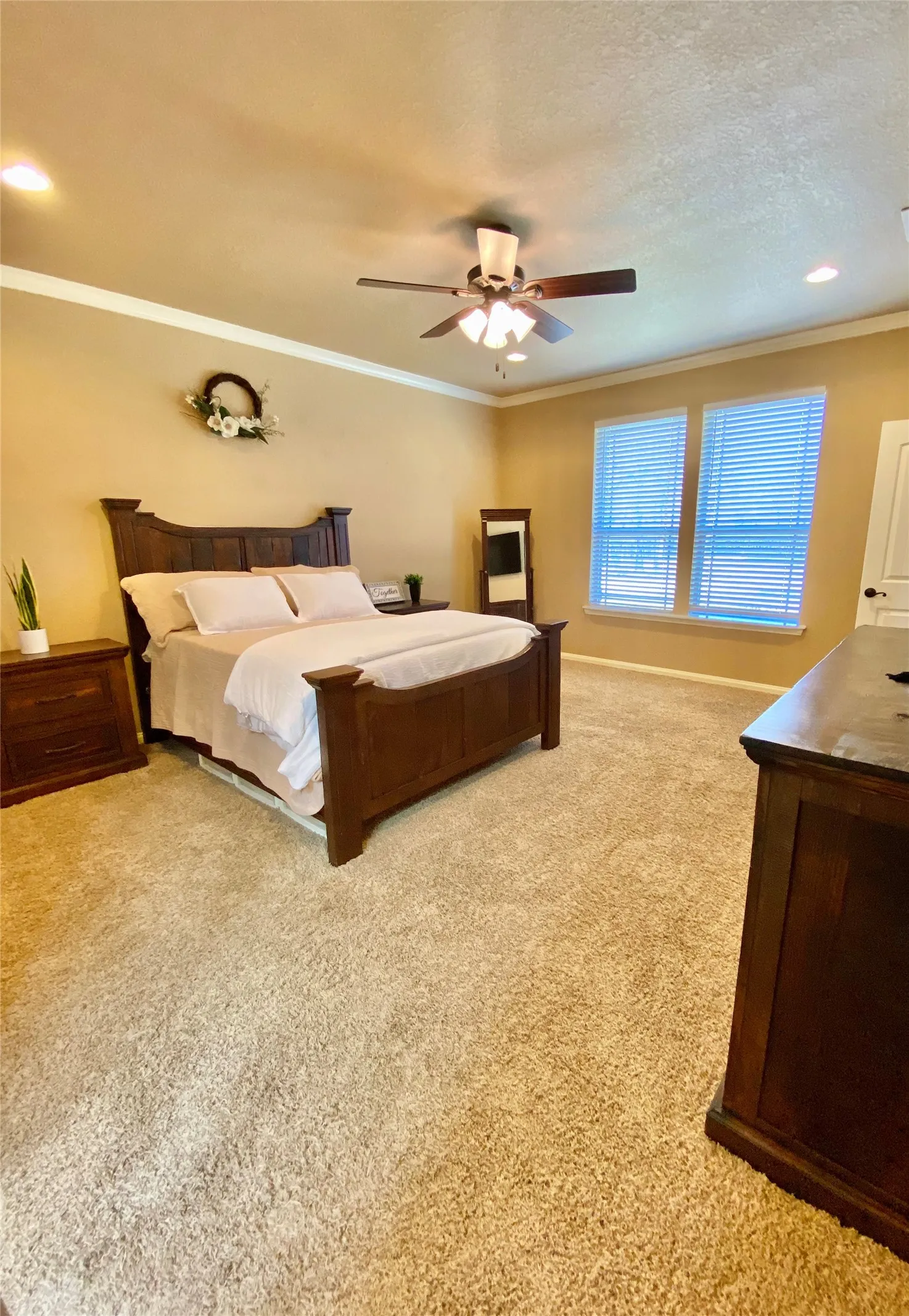 Single Family Residence For Sale in Montague County , 2801 Fm 1816, Bowie, Texas 76230, 3 Bedroom, 2 Bathroom, 2 Garage spaces, 2,385 Sqft, built in 2009, mls#21070008, Real Estate Agent in Bowie, Homes For Sale in Montague county, Homes For Sale in Bowie, Realtor in Bowie Texas, Real Estate Brokerage Independent Realty Texas, Luminita Cordes Realtor