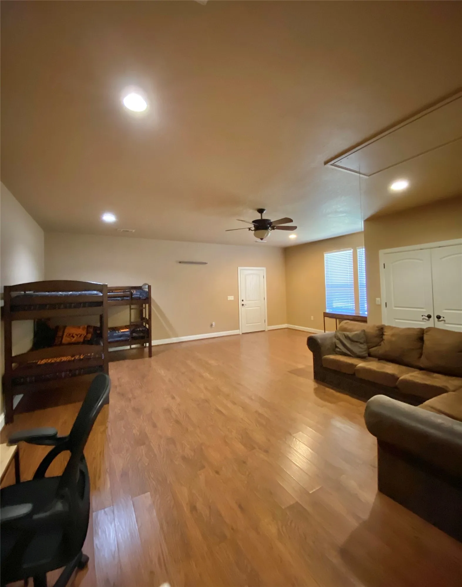 Huge bonus family room/bunkroom