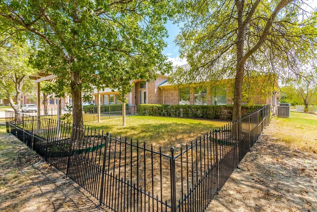 Office For Sale in Collin County , 5212 Village Creek Dr Drive B, Plano, Texas 75093, 0, 0, Garage spaces, 0 Sqft, built in 2000, Preowned, mls#21070051, Real Estate Agent in Plano, Homes For Sale in Collin county, Homes For Sale in Plano, Realtor in Plano Texas, Real Estate Brokerage Independent Realty Texas, Luminita Cordes Realtor