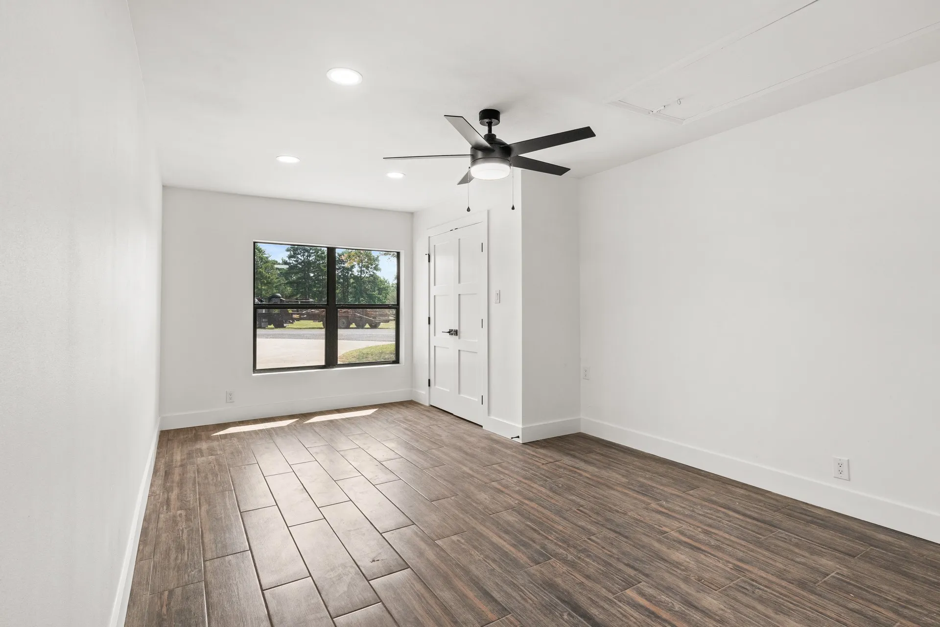 Single Family Residence For Sale in Franklin (TX) County , 701 Ferguson Trail, Scroggins, Texas 75480, 4 Bedroom, 2 Bathroom, 2 Garage spaces, 2,331 Sqft, built in 1985, mls#21069708, Real Estate Agent in Scroggins, Homes For Sale in Franklin (TX) county, Homes For Sale in Scroggins, Realtor in Scroggins Texas, Real Estate Brokerage Independent Realty Texas, Luminita Cordes Realtor
