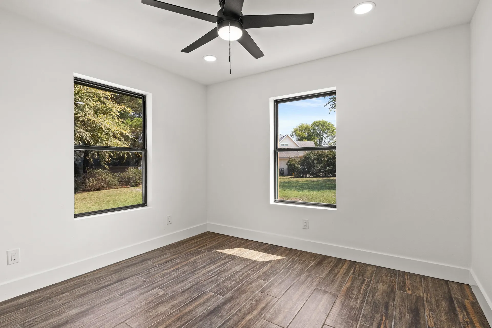 Single Family Residence For Sale in Franklin (TX) County , 701 Ferguson Trail, Scroggins, Texas 75480, 4 Bedroom, 2 Bathroom, 2 Garage spaces, 2,331 Sqft, built in 1985, mls#21069708, Real Estate Agent in Scroggins, Homes For Sale in Franklin (TX) county, Homes For Sale in Scroggins, Realtor in Scroggins Texas, Real Estate Brokerage Independent Realty Texas, Luminita Cordes Realtor