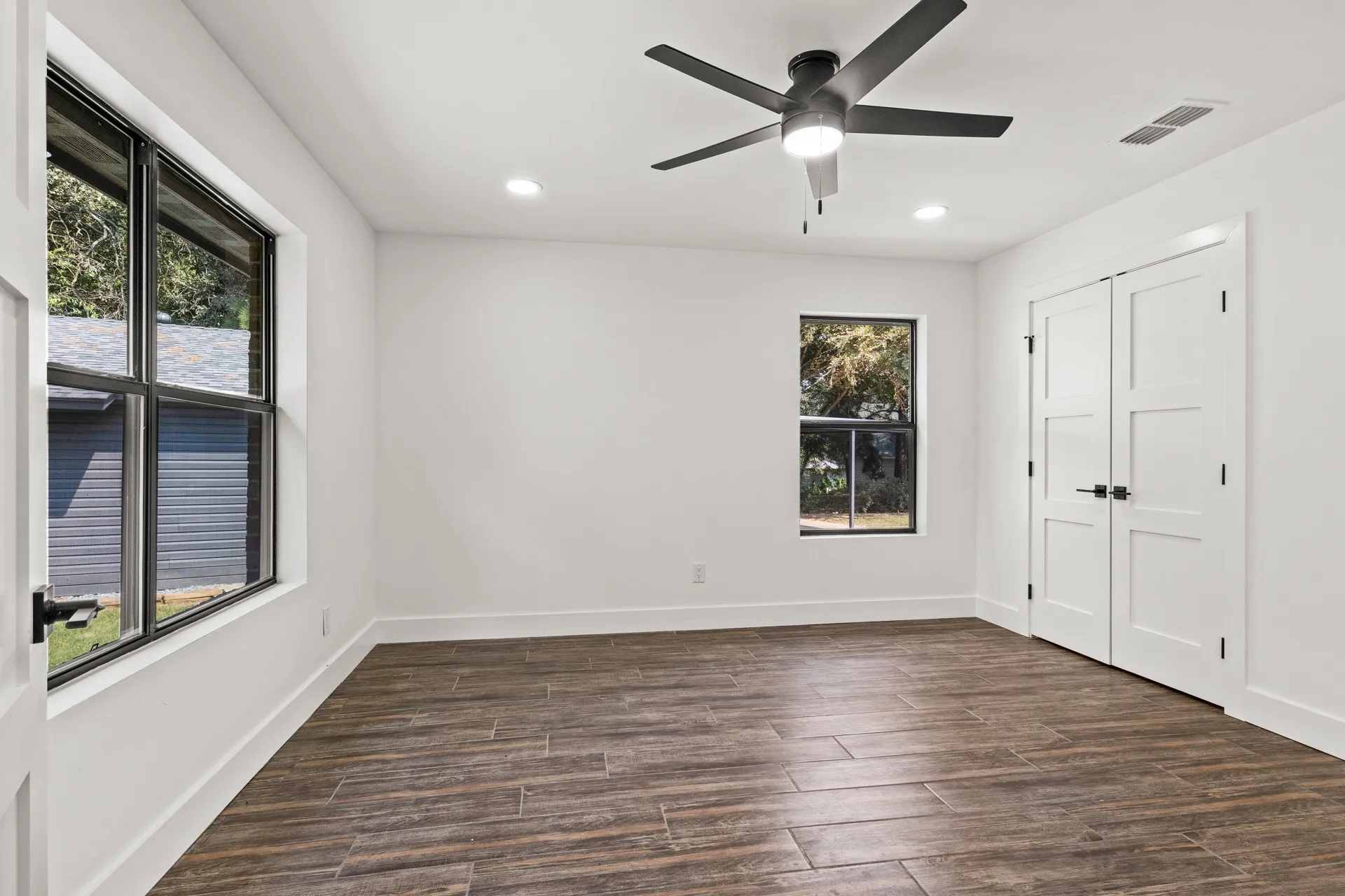 Single Family Residence For Sale in Franklin (TX) County , 701 Ferguson Trail, Scroggins, Texas 75480, 4 Bedroom, 2 Bathroom, 2 Garage spaces, 2,331 Sqft, built in 1985, mls#21069708, Real Estate Agent in Scroggins, Homes For Sale in Franklin (TX) county, Homes For Sale in Scroggins, Realtor in Scroggins Texas, Real Estate Brokerage Independent Realty Texas, Luminita Cordes Realtor