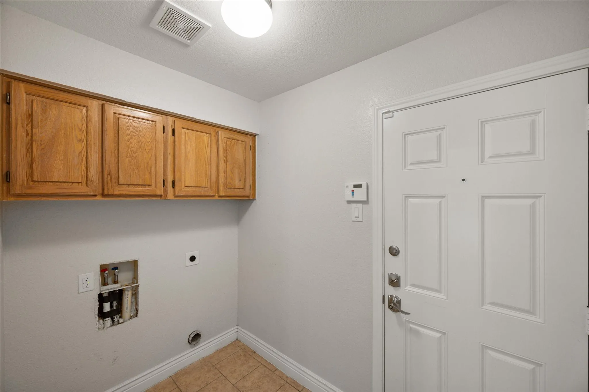 Single Family Residence For Sale in Tarrant County , 7508 Jamie Renee Lane, North Richland Hills, Texas 76182, 3 Bedroom, 2 Bathroom, 2 Garage spaces, 1,716 Sqft, built in 1986, mls#21070574, Real Estate Agent in North Richland Hills, Homes For Sale in Tarrant county, Homes For Sale in North Richland Hills, Realtor in North Richland Hills Texas, Real Estate Brokerage Independent Realty Texas, Luminita Cordes Realtor