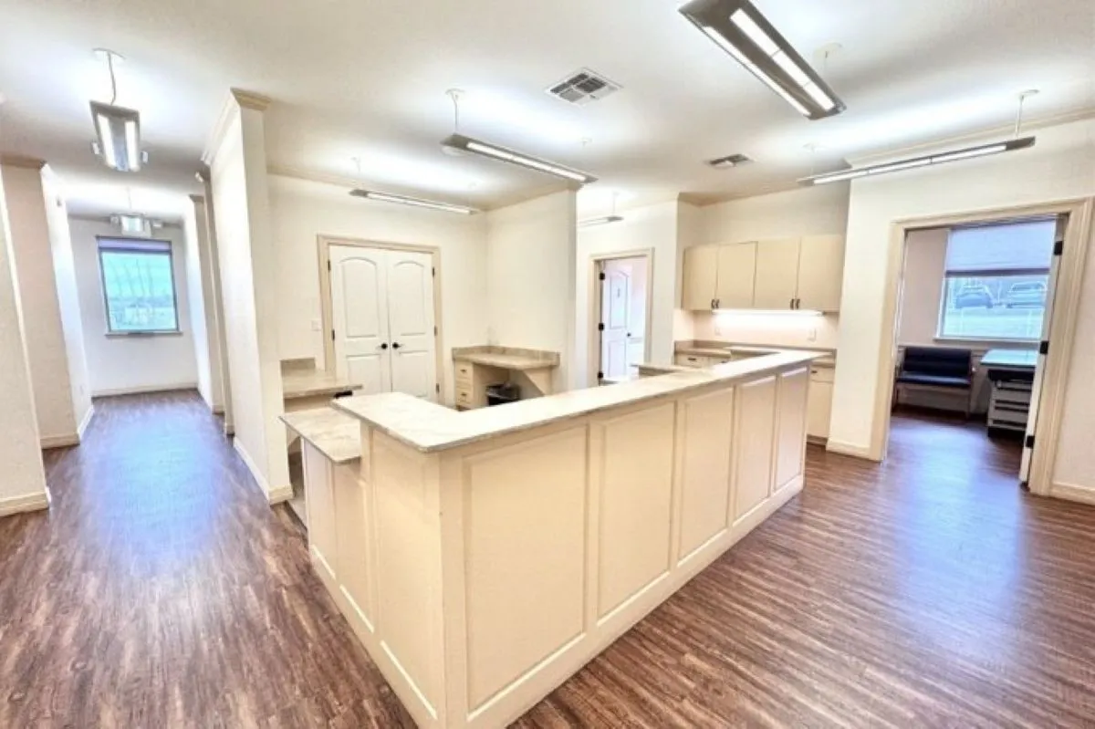 Office For Rent in Grayson County , 101 US Hwy 75, Denison, Texas 75020, 0, 0, Garage spaces, 0 Sqft, built in 2002, Preowned, Price $19, mls#21070840, Real Estate Agent in Denison, Homes For Rent in Grayson county, Homes For Rent in Denison, Realtor in Denison Texas, Real Estate Brokerage Independent Realty Texas, Luminita Cordes Realtor