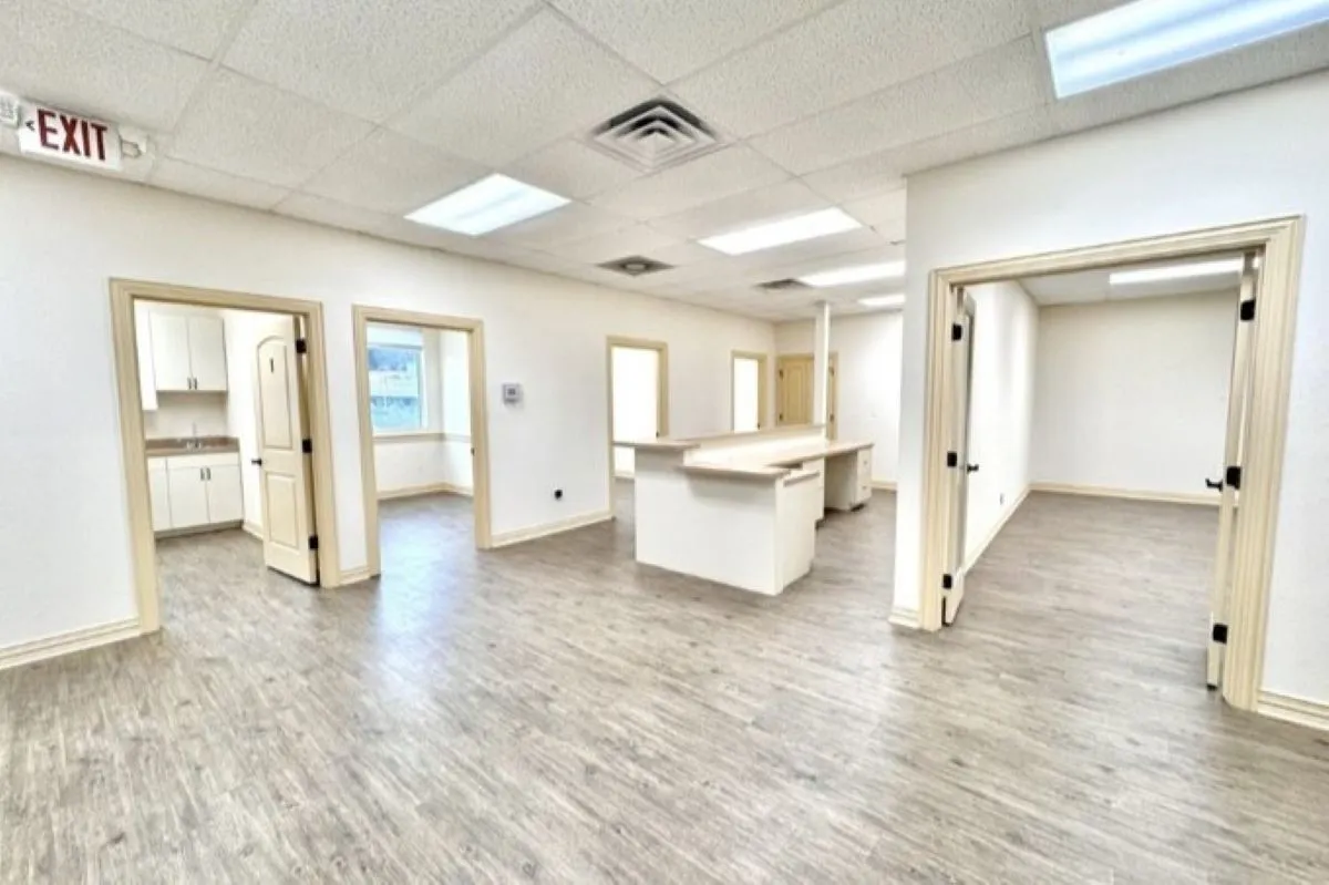 Office For Rent in Grayson County , 101 US Hwy 75, Denison, Texas 75020, 0, 0, Garage spaces, 0 Sqft, built in 2002, Preowned, Price $19, mls#21070840, Real Estate Agent in Denison, Homes For Rent in Grayson county, Homes For Rent in Denison, Realtor in Denison Texas, Real Estate Brokerage Independent Realty Texas, Luminita Cordes Realtor